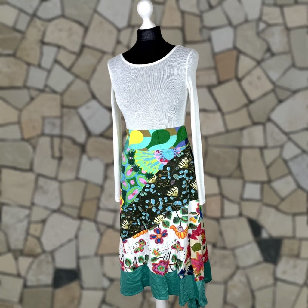 Desigual Desigual Skirt XL Womens Midi Multicoloured Pattern Skirt Size 40" / US 18 - 1 Thumbnail