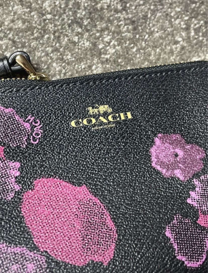 Coach Coach Floral Leather Bag Matching Wallet Set Gold Hardware Size ONE SIZE - 16 Thumbnail