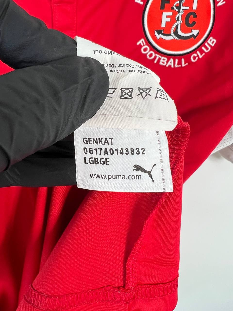 Puma Fleetwood Town 2017/18 Puma Home Soccer Jersey Shirt Size M Size US M / EU 48-50 / 2 - 4 Thumbnail