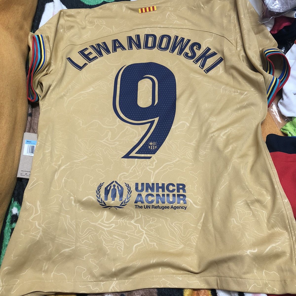 Nike Barcelona 22/23 away shirt #9 Lewandowski (Bnwt) Size US M / EU 48-50 / 2 - 2 Thumbnail