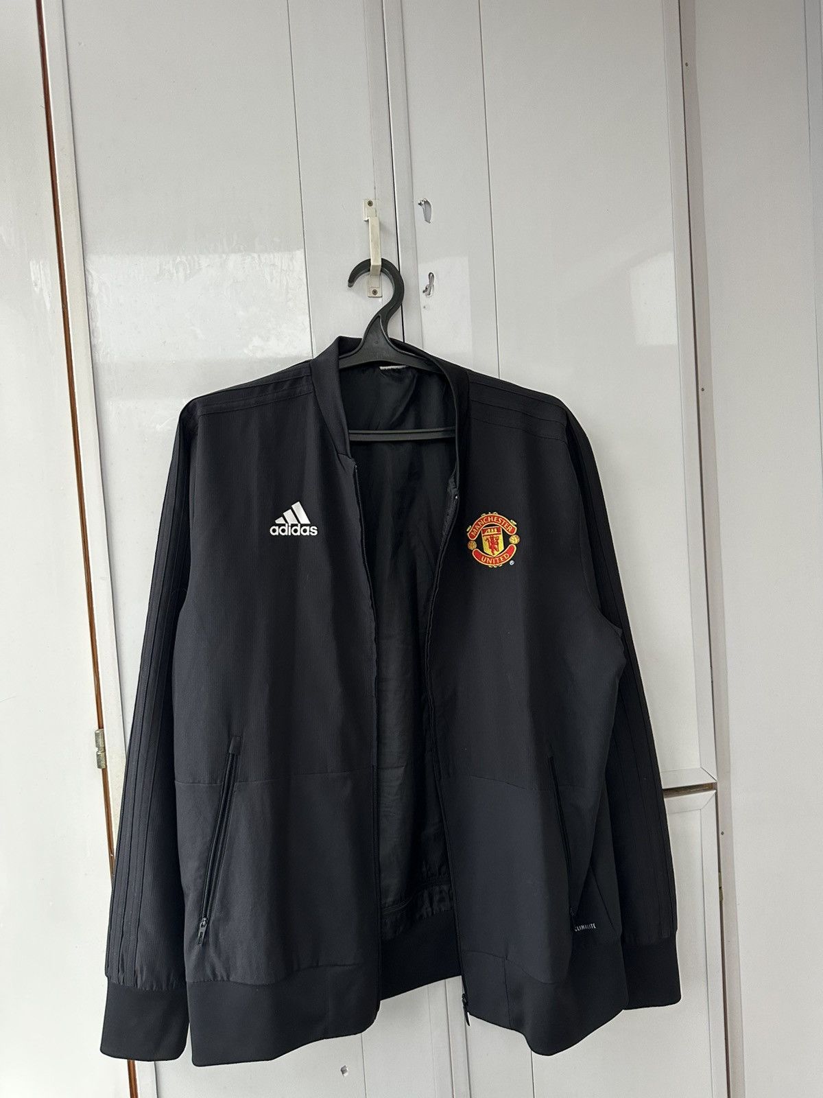 Adidas Vintage Adidas Manchester United 2018 Jacket Zip Size US L / EU 52-54 / 3 - 11 Thumbnail