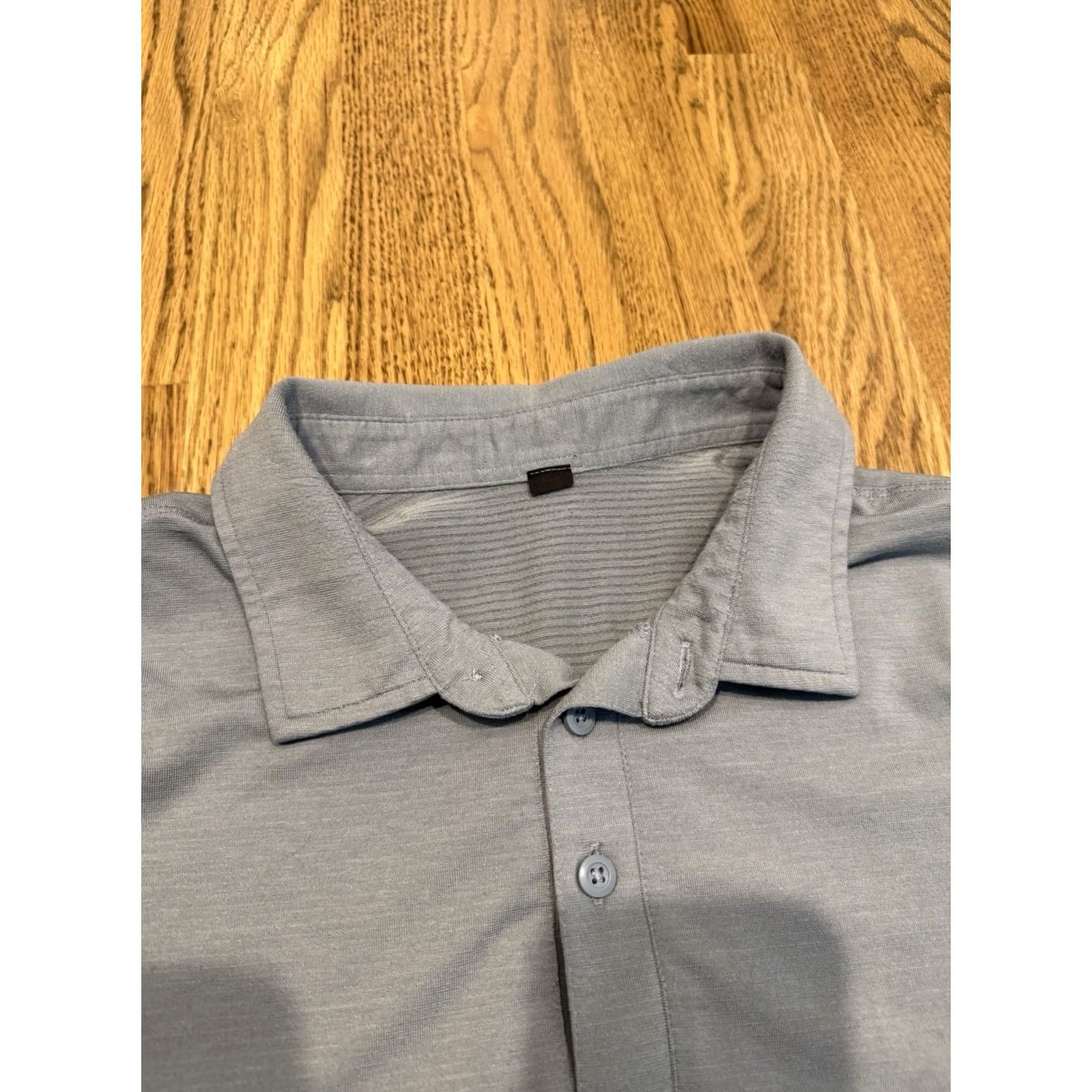 Lululemon Lululemon Polo Shirt Mens L Casual Short Sleeve Collared Grey Stretch Modern Preppy Sports Size US L / EU 52-54 / 3 - 2 Thumbnail