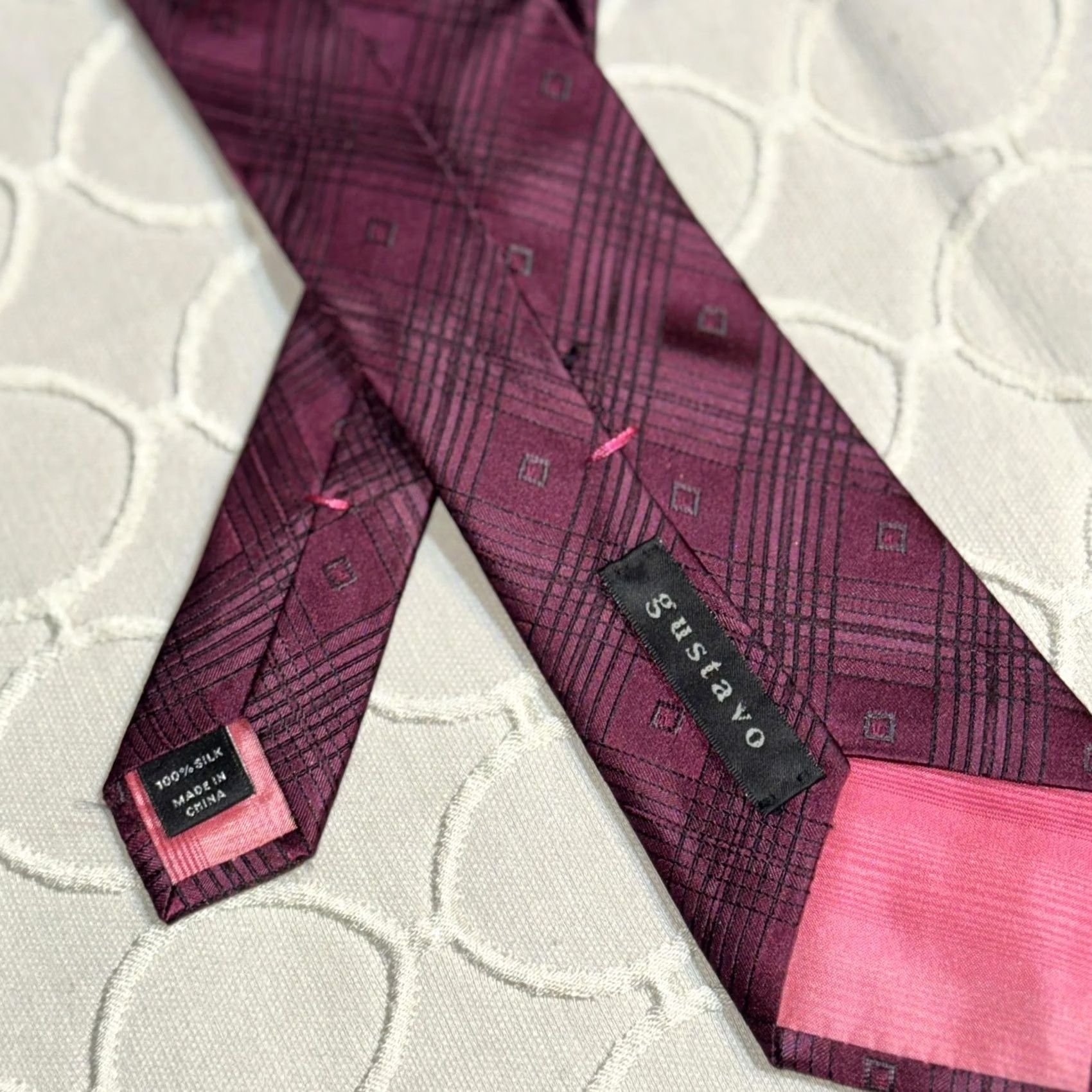 Vintage Gustavo Tie Mens Purple Burgundy Silk Geometric Pattern Formal Dress Neckwear Size ONE SIZE - 2 Thumbnail