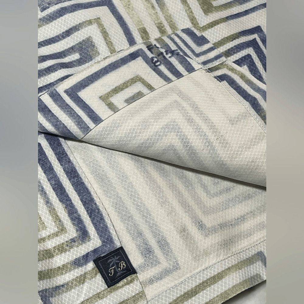 Tommy Bahama Tommy Bahama 100% Silk Shirt geometric pattern blue green co Size US L / EU 52-54 / 3 - 7 Thumbnail