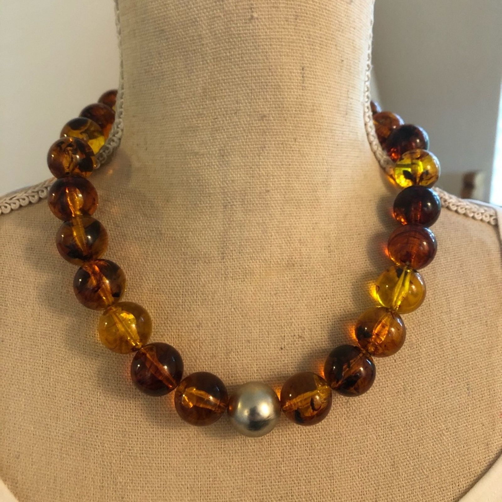 Jewelry Chunky faux amber marble bead statement necklace Size ONE SIZE - 2 Thumbnail