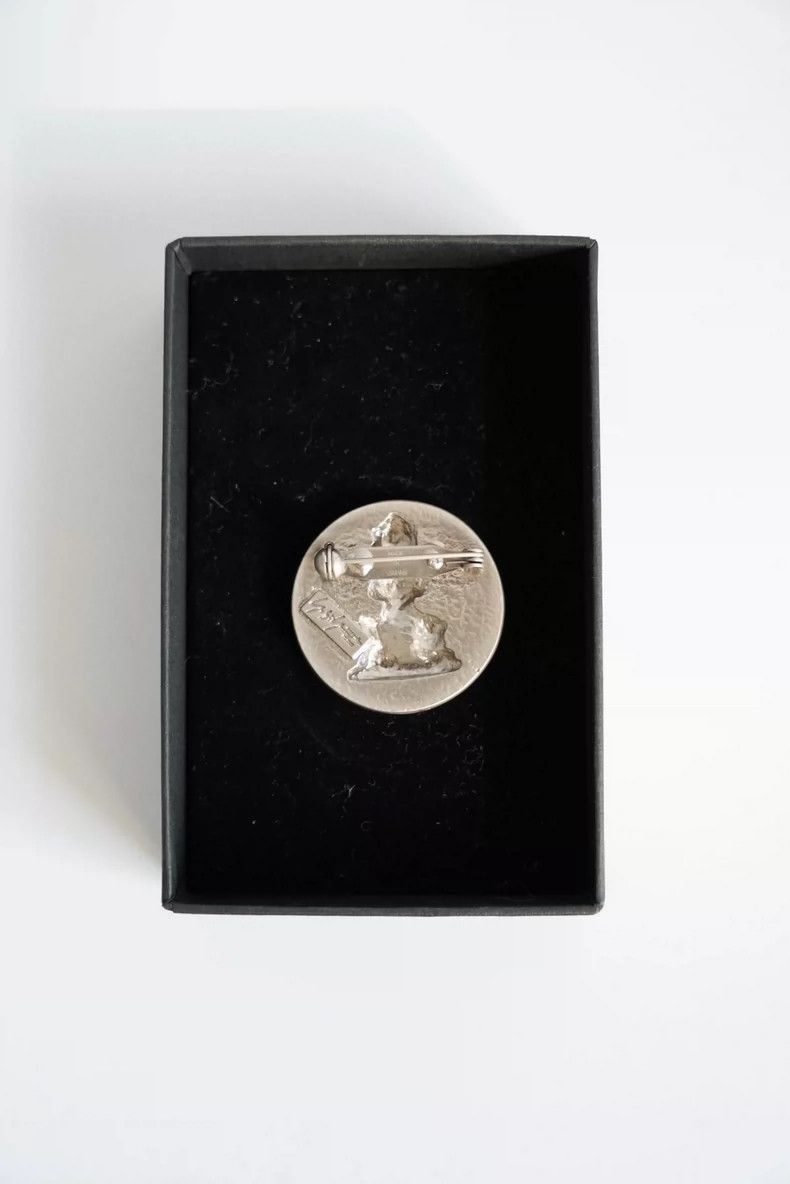 Yohji Yamamoto Yohji Yamamoto Yohji Yamamoto Buddha Pin Brooch 2018 Colle Size ONE SIZE - 3 Thumbnail