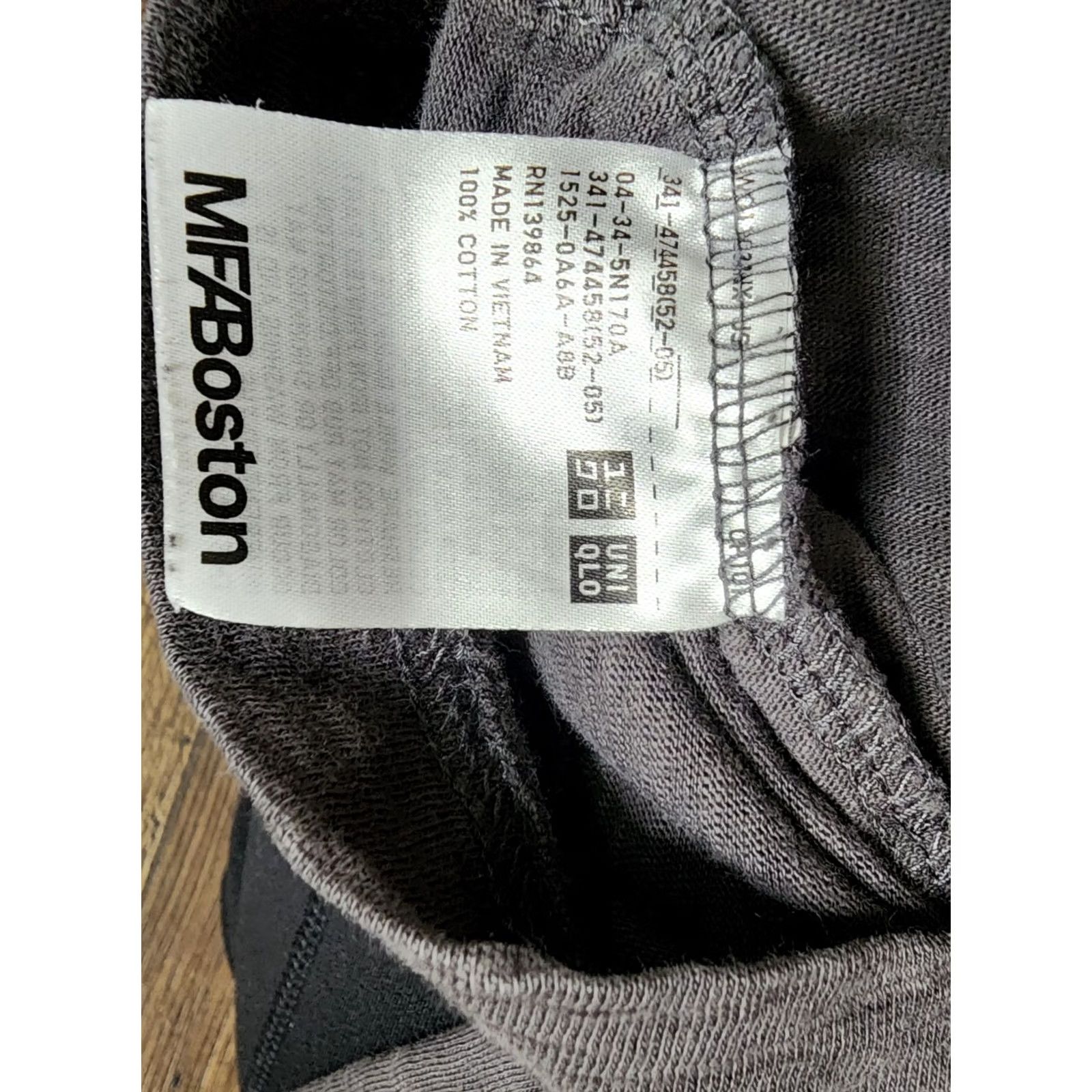 Uniqlo UNIQLO Mens M Ukiyo-e Museum of Fine Arts Boston UT Double Sided Skeleton T-Shirt Gray Cotton Crew Neck Short Sleeve Regular Size M Mens Size US M / EU 48-50 / 2 - 4 Thumbnail