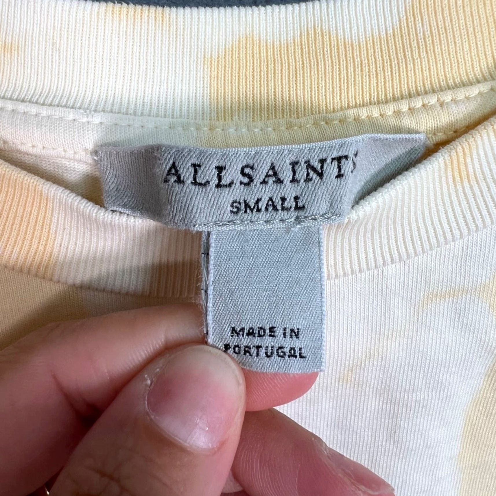 Allsaints VINTAGE AllSaints Top Shirt Womens Small Puff Sleeve Yellow Tie-Dye Crew Neck Adult S Yellow 90s Concert Style Womens Size S / US 4 / IT 40 - 3 Thumbnail