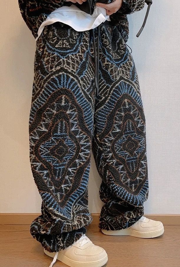 image of Vintage Avant Garde Retro Hippie Baggy Fleece Joggers Pants in Black, Men's (Size 30)