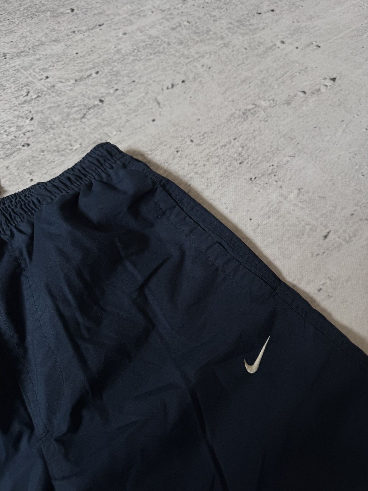 Nike × Vintage NIKE NYLON VINTAGE Y2K OVERSIZE BAGGY FIT PANTS SWEATPANTS Size US 32 / EU 48 - 5 Thumbnail