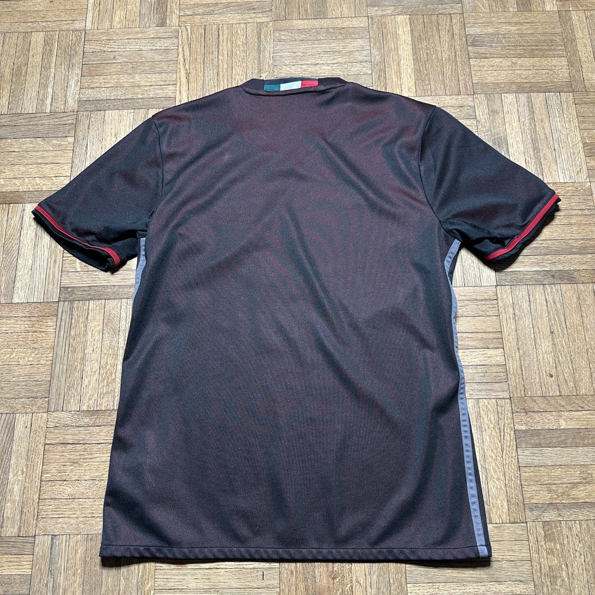 Adidas AC Milan jersey Size US S / EU 44-46 / 1 - 2 Thumbnail