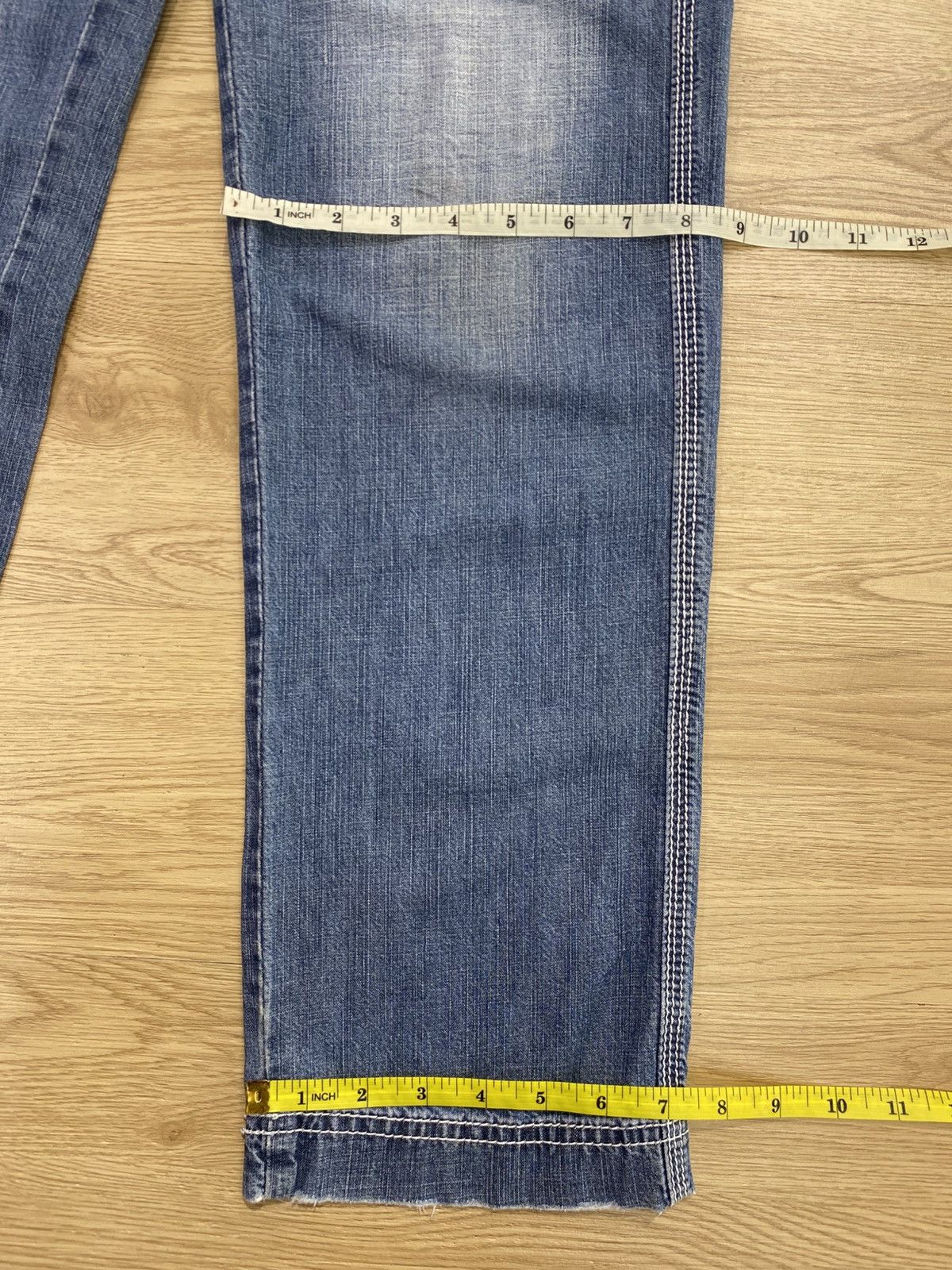 Japanese Brand Japanese Brand Faded Blue Wash Buckle Back Style Jeans Size US 32 / EU 48 - 16 Thumbnail
