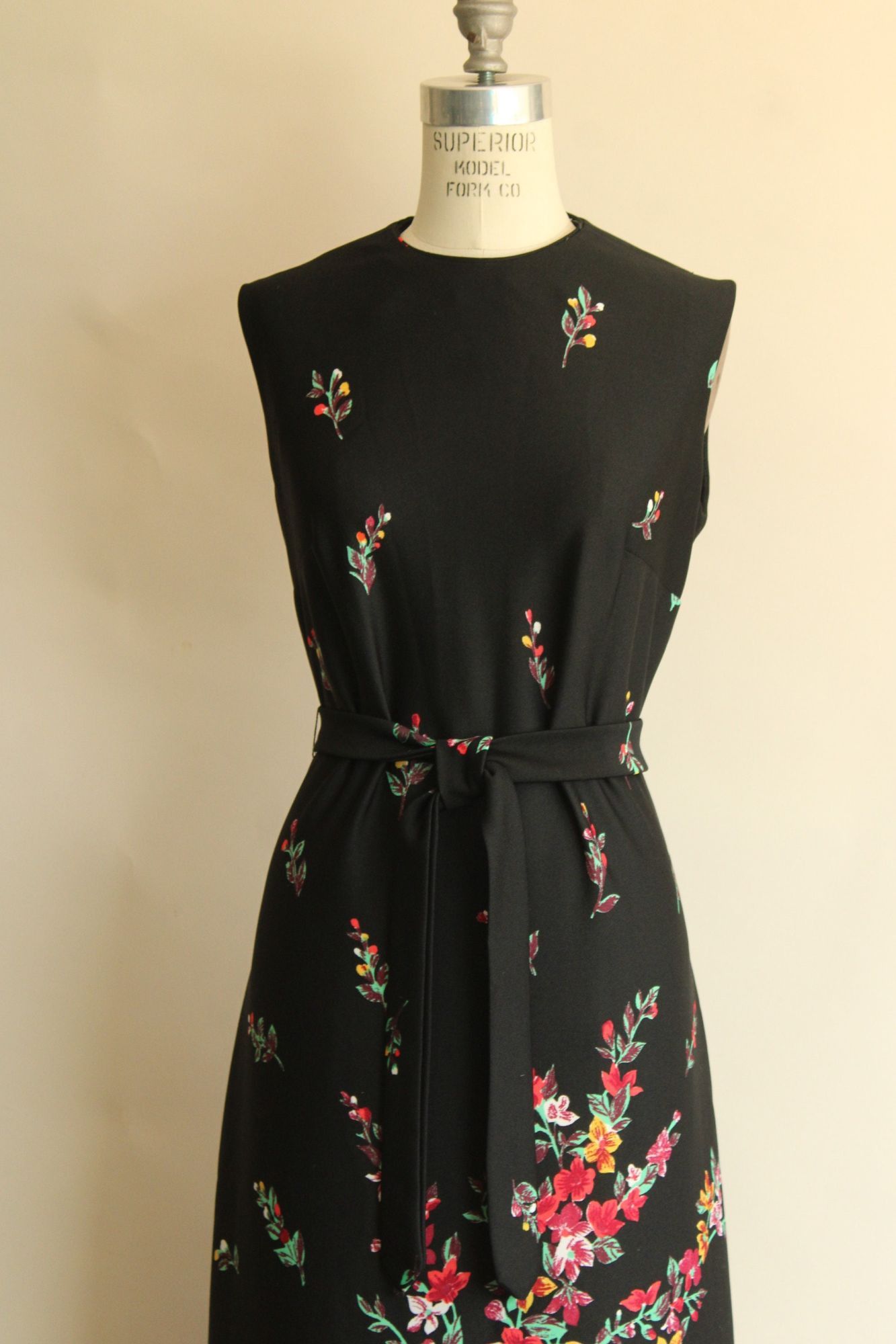 Vintage Vintage 1970s Dress, Lady Carol Black Floral Print Maxidress Size XL / US 12-14 / IT 48-50 - 3 Thumbnail