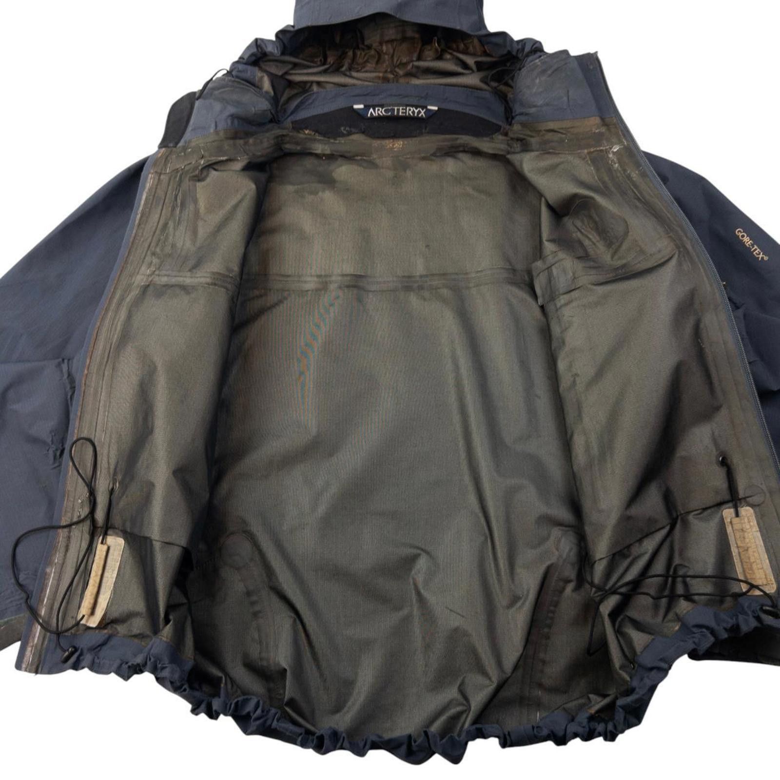 Arc'teryx Vintage Arcteryx Beta Goretex Jacket Size M Size US M / EU 48-50 / 2 - 4 Thumbnail