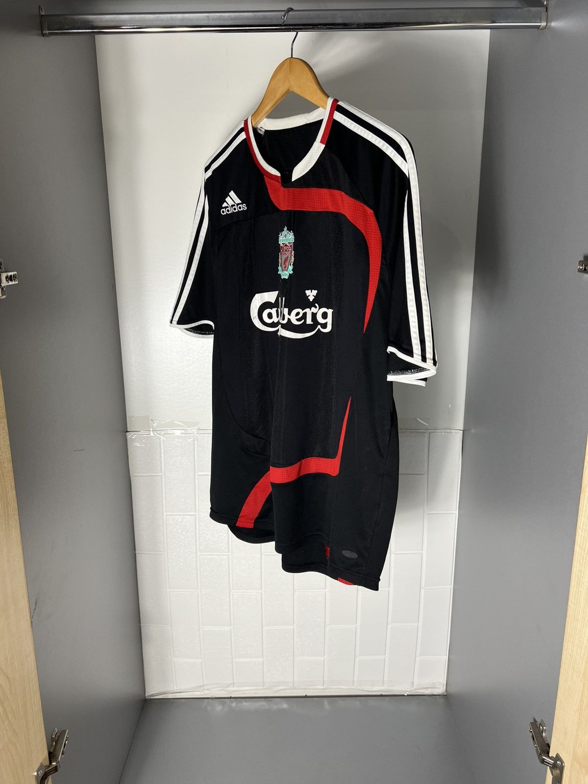 Vintage VERY RARE ADIDAS FC LIVERPOOL ENGLAND SOCCER JERSEY RETRO Size US L / EU 52-54 / 3 - 3 Thumbnail