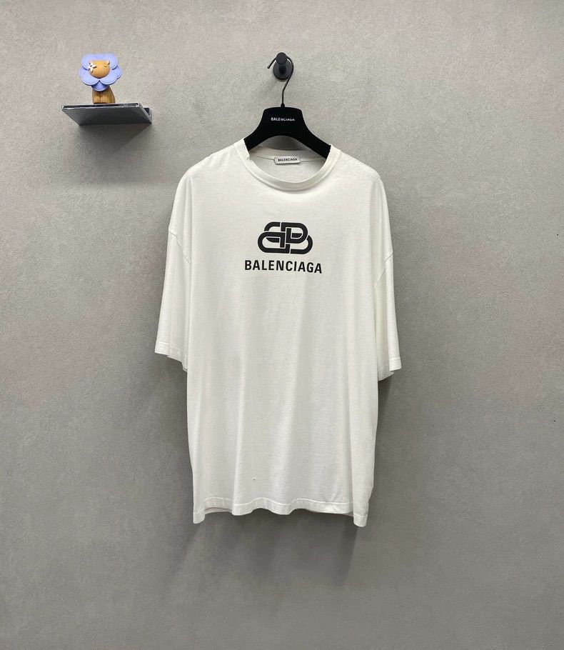 Balenciaga Balenciaga Lock Logo short sleeve T-shirt with printed let Size US M / EU 48-50 / 2 - 1 Thumbnail