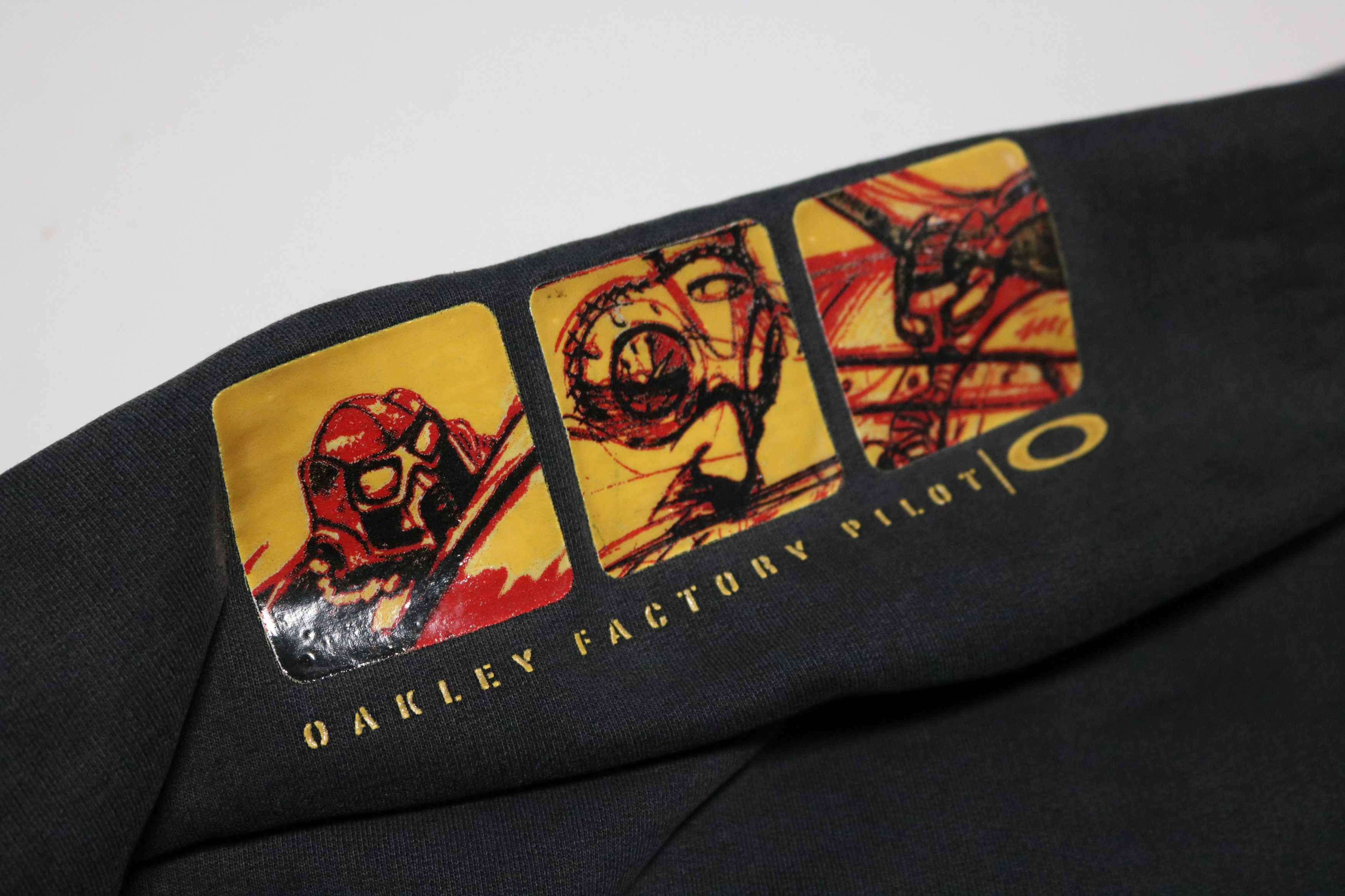 Oakley OAKLEY 90s Archive Sweatshirt Size US L / EU 52-54 / 3 - 8 Thumbnail