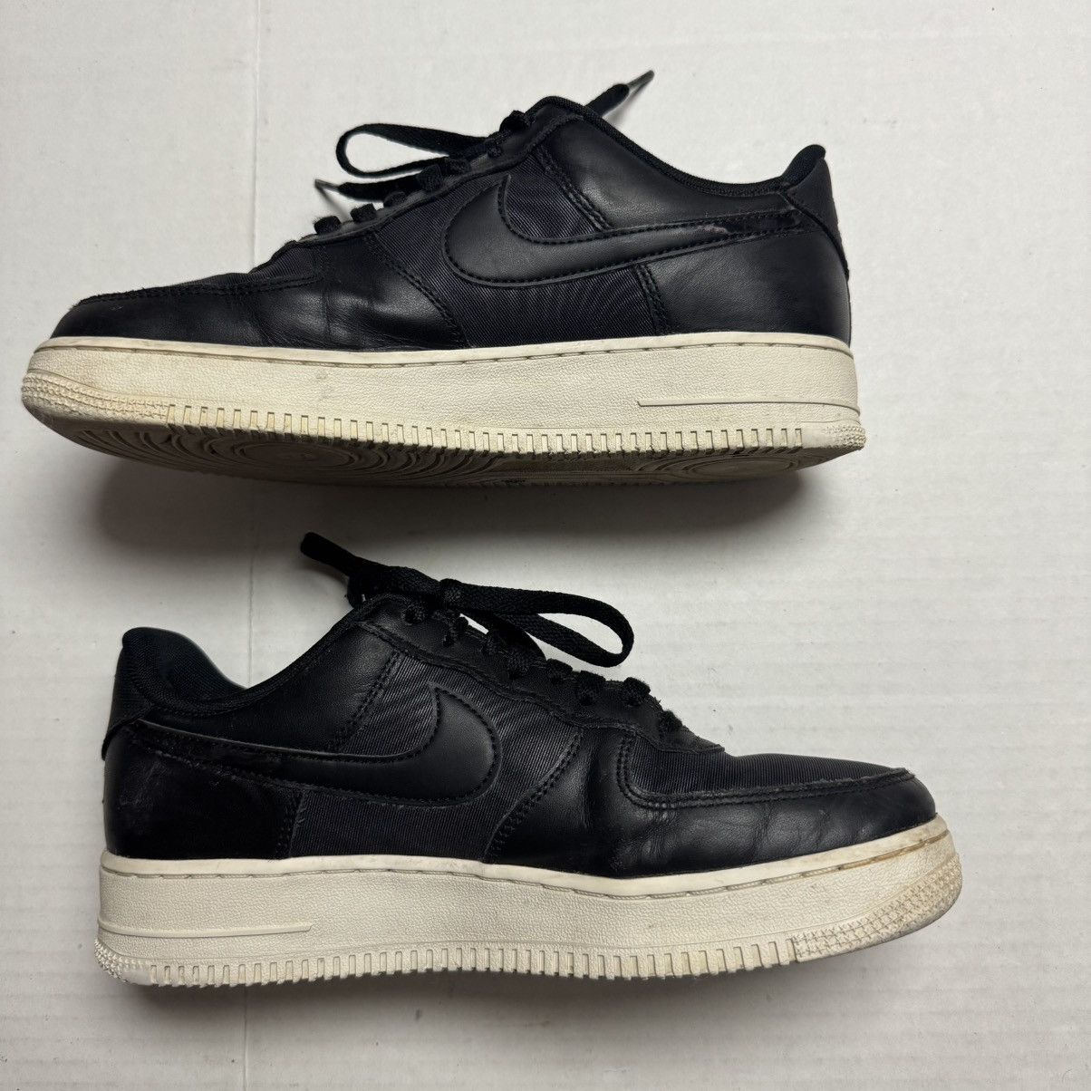 Nike Nike Air Force 1 Low Nylon Black White Size: 8 Size US 8 / EU 41 - 3 Thumbnail