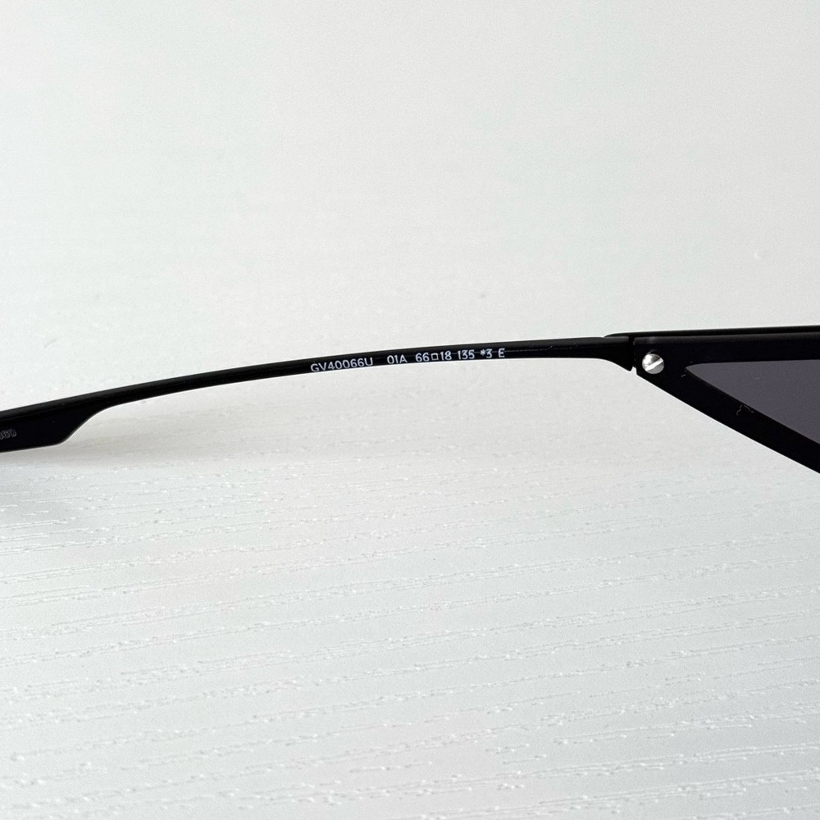 Givenchy NEW! Givenchy Black Sunglasses, GV40066U 01A, Authentic Size ONE SIZE - 8 Thumbnail