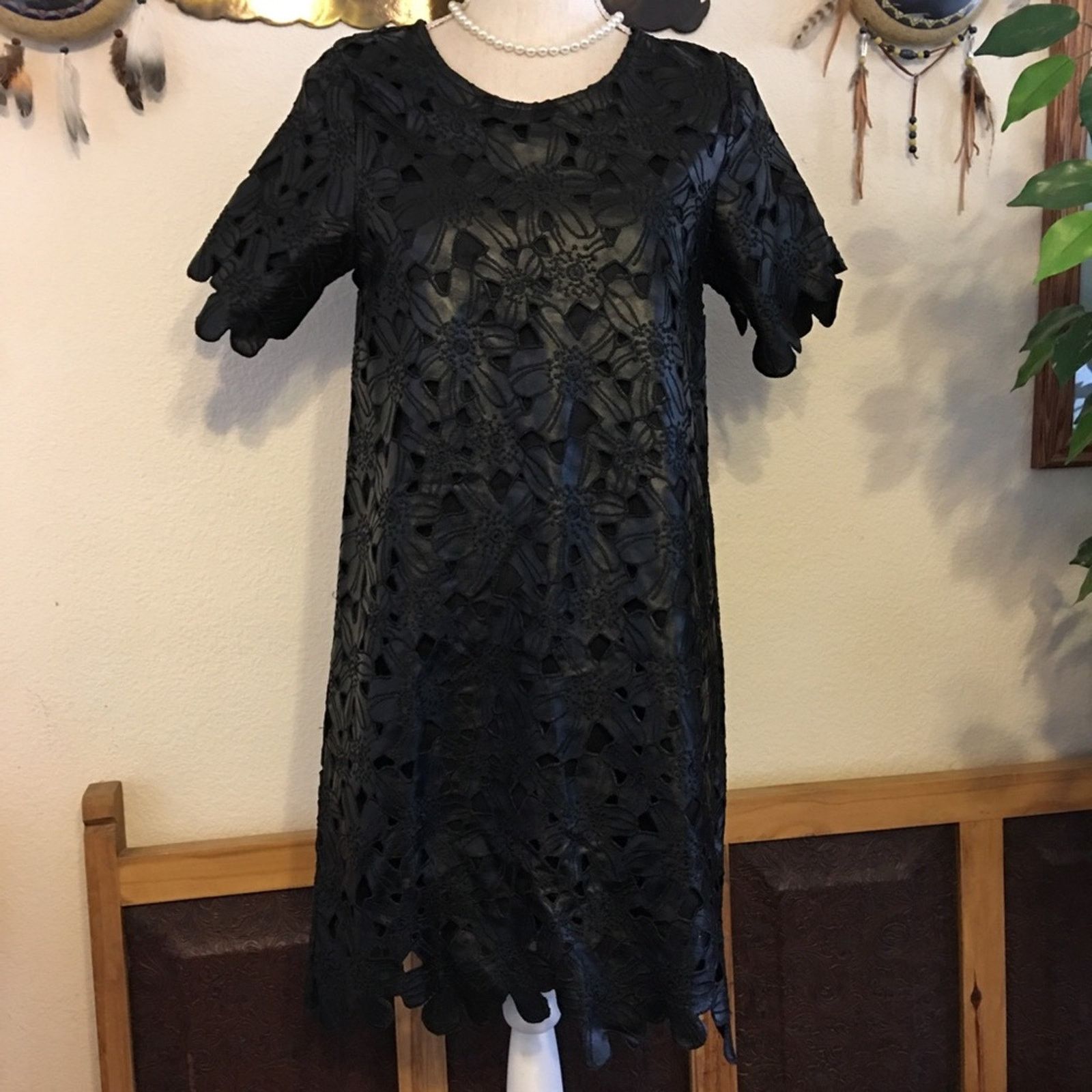 Designer JOA LA Anthro laser cut black shift dress Size S / US 4 / IT 40 - 2 Thumbnail