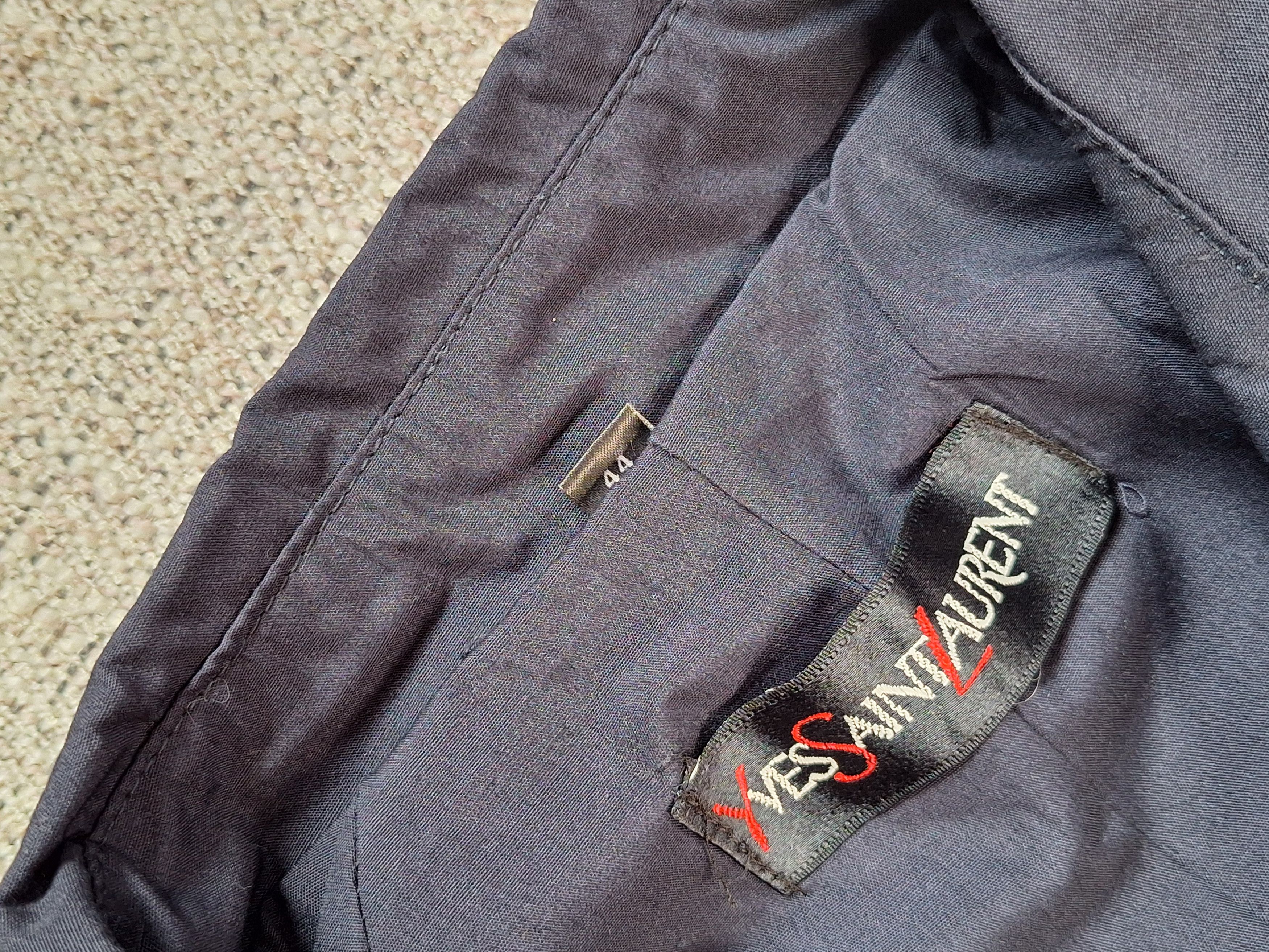 Yves Saint Laurent Yves Saint Laurent / Navy Trench Coat Size US S / EU 44-46 / 1 - 5 Thumbnail