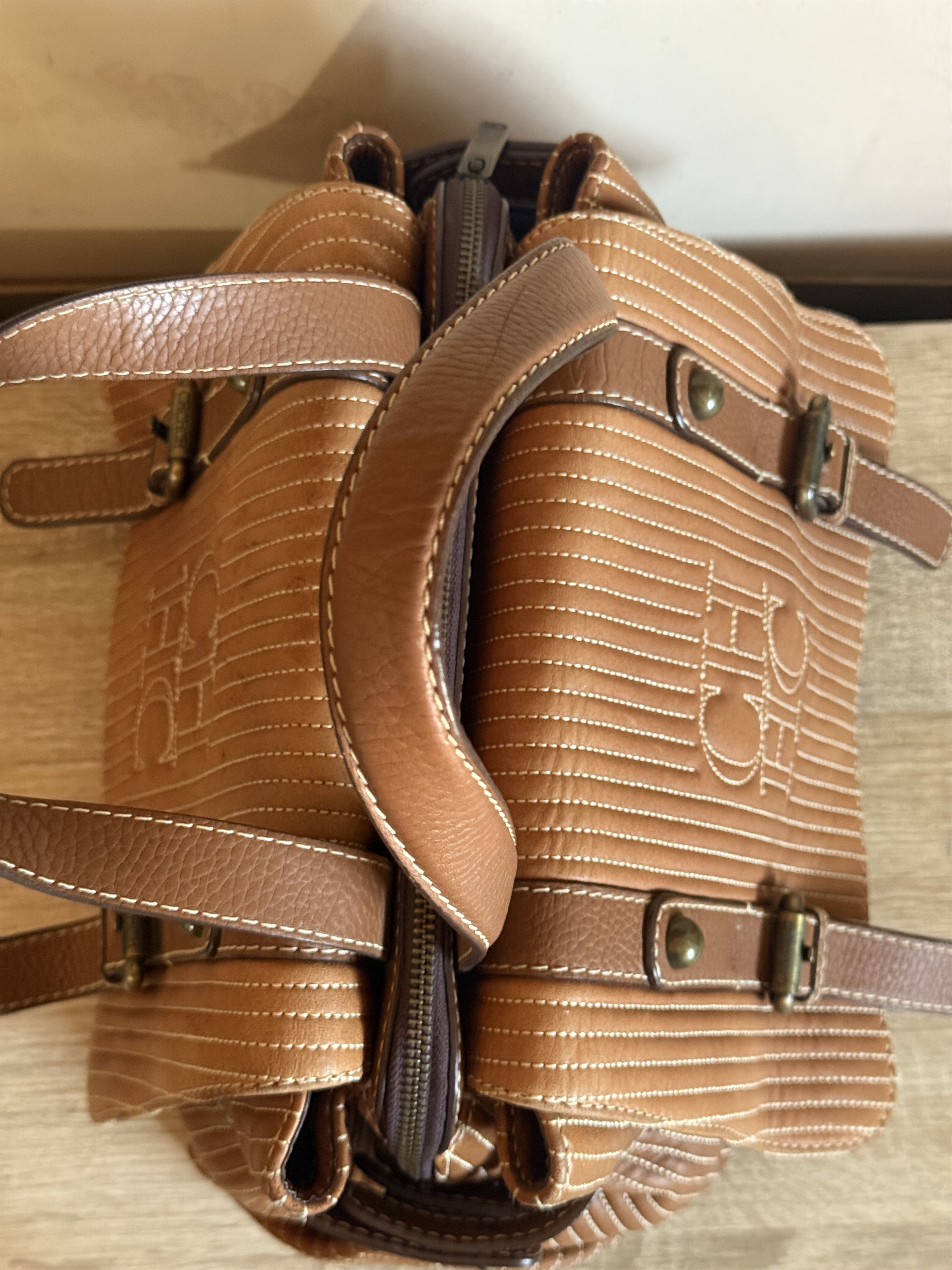 Carolina Herrera Rare handbag quilted leather camel brown CH monogrammed Size ONE SIZE - 8 Thumbnail
