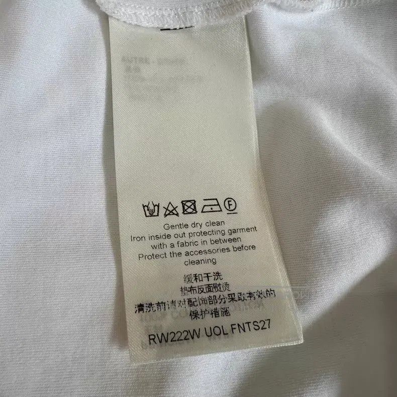 Louis Vuitton Louis Vuitton White logo short sleeve Size US M / EU 48-50 / 2 - 7 Thumbnail