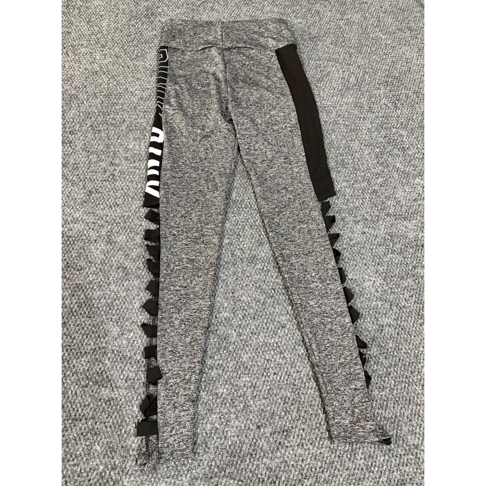 Logo 7 Leggings Womens Large Gray Side Lace Up Cutout Logo Panel Athletic Yoga Pants Size 36" / US 14 / IT 50 - 5 Thumbnail
