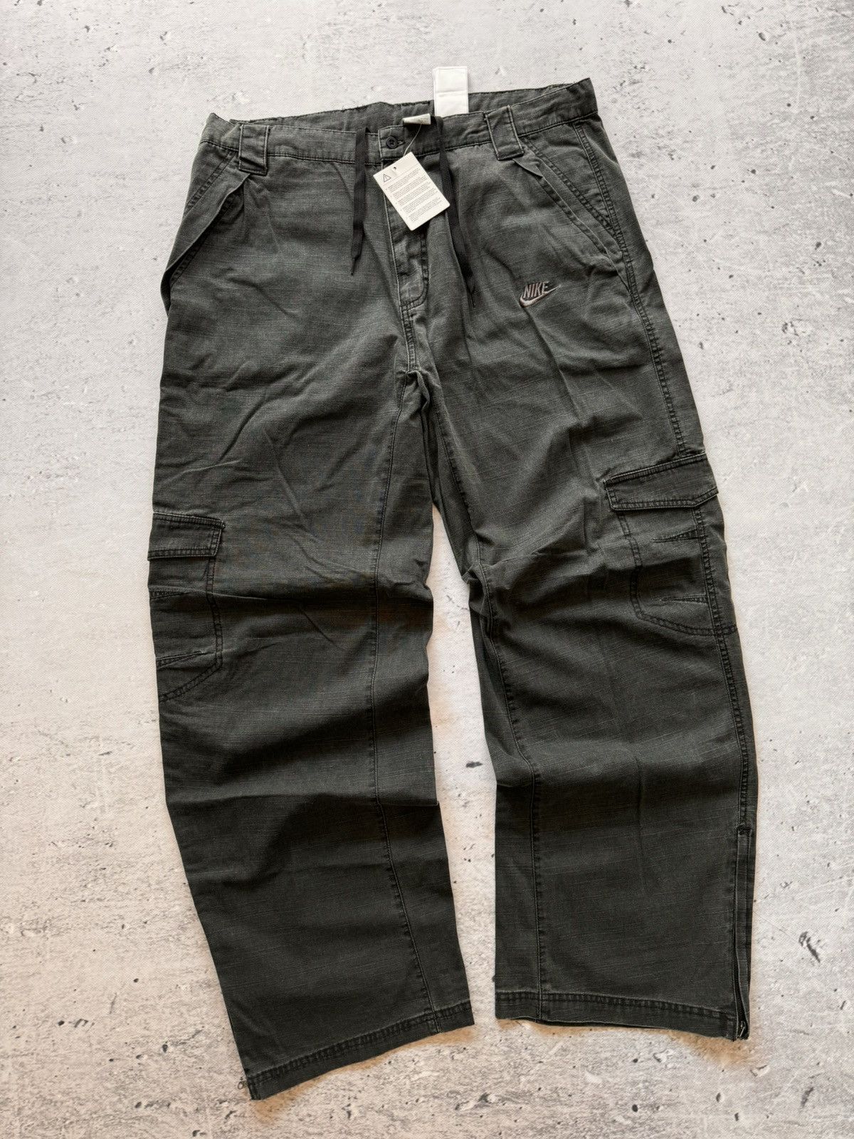 Nike × Vintage NIKE VINTAGE CARGO BASIC LOGO OVERSIZE BAGGY PANTS Size US 34 / EU 50 - 2 Thumbnail