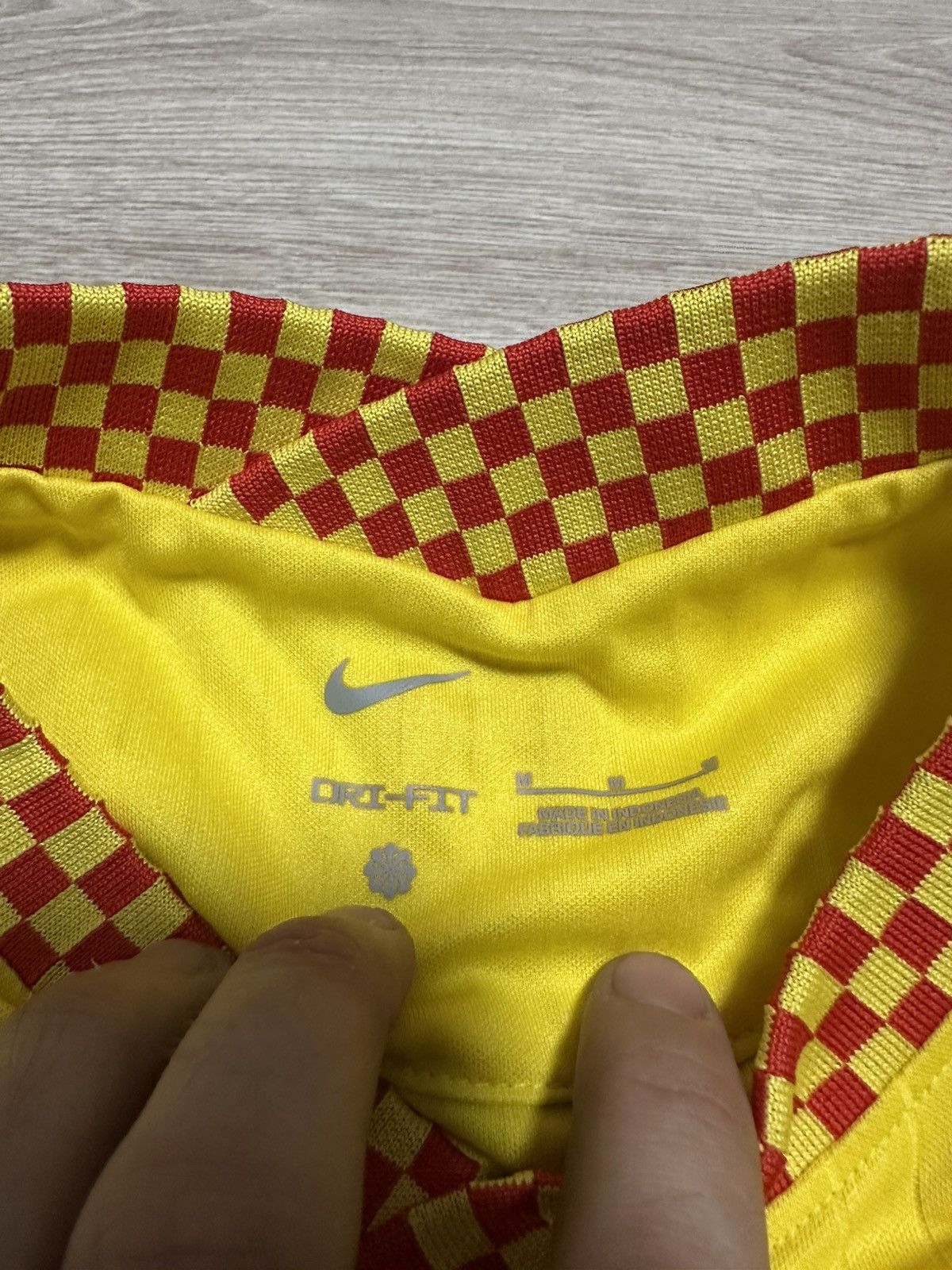 Nike LIVERPOOL 2021 2022 THIRD FOOTBALL SHIRT SOCCER JERSEY NIKE Size US M / EU 48-50 / 2 - 5 Thumbnail