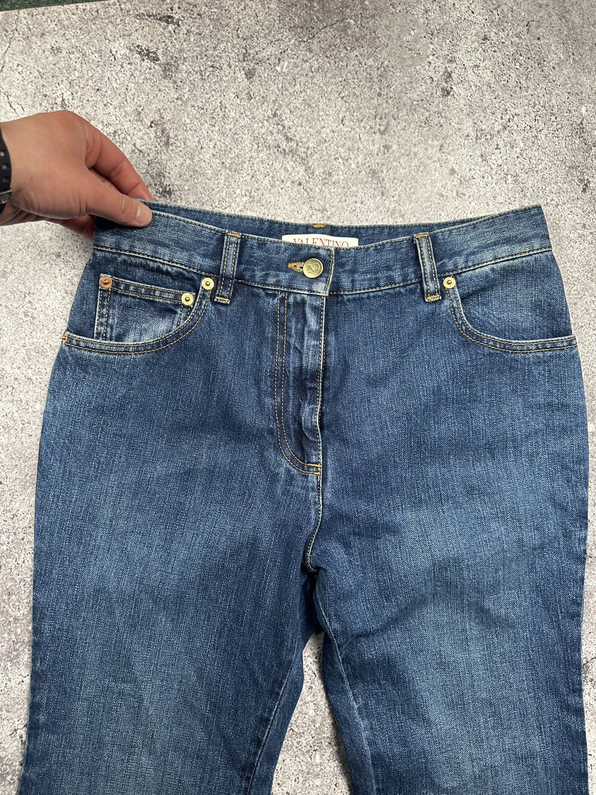 Valentino Valentino Garavani Flared Jeans Pants Metal Logo RRP 850€+ Size 27" / US 4 / IT 40 - 8 Thumbnail