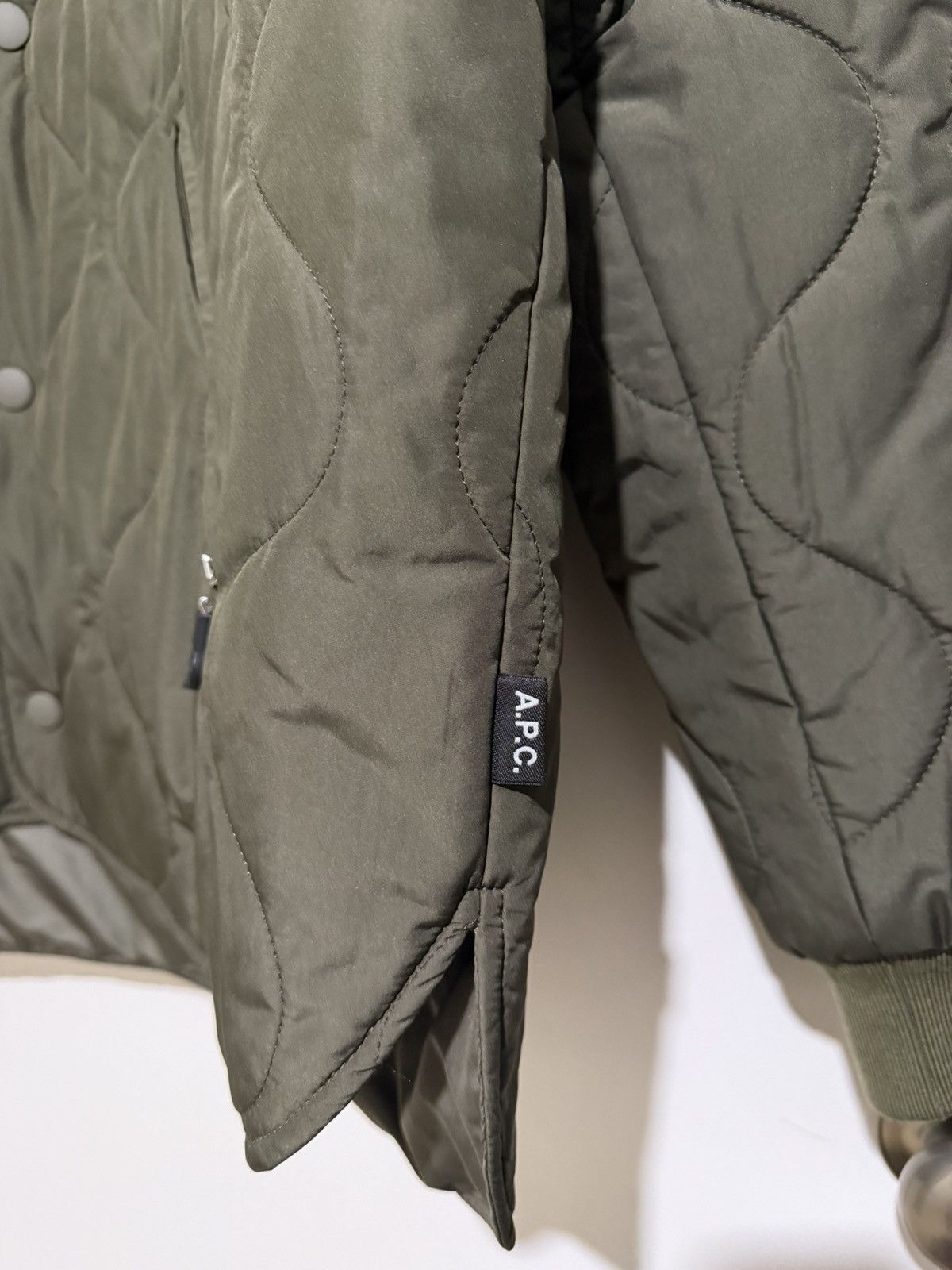 A.P.C. A.P.C. Florent Quilted Bomber Jacked Olive Large New Size US L / EU 52-54 / 3 - 5 Thumbnail