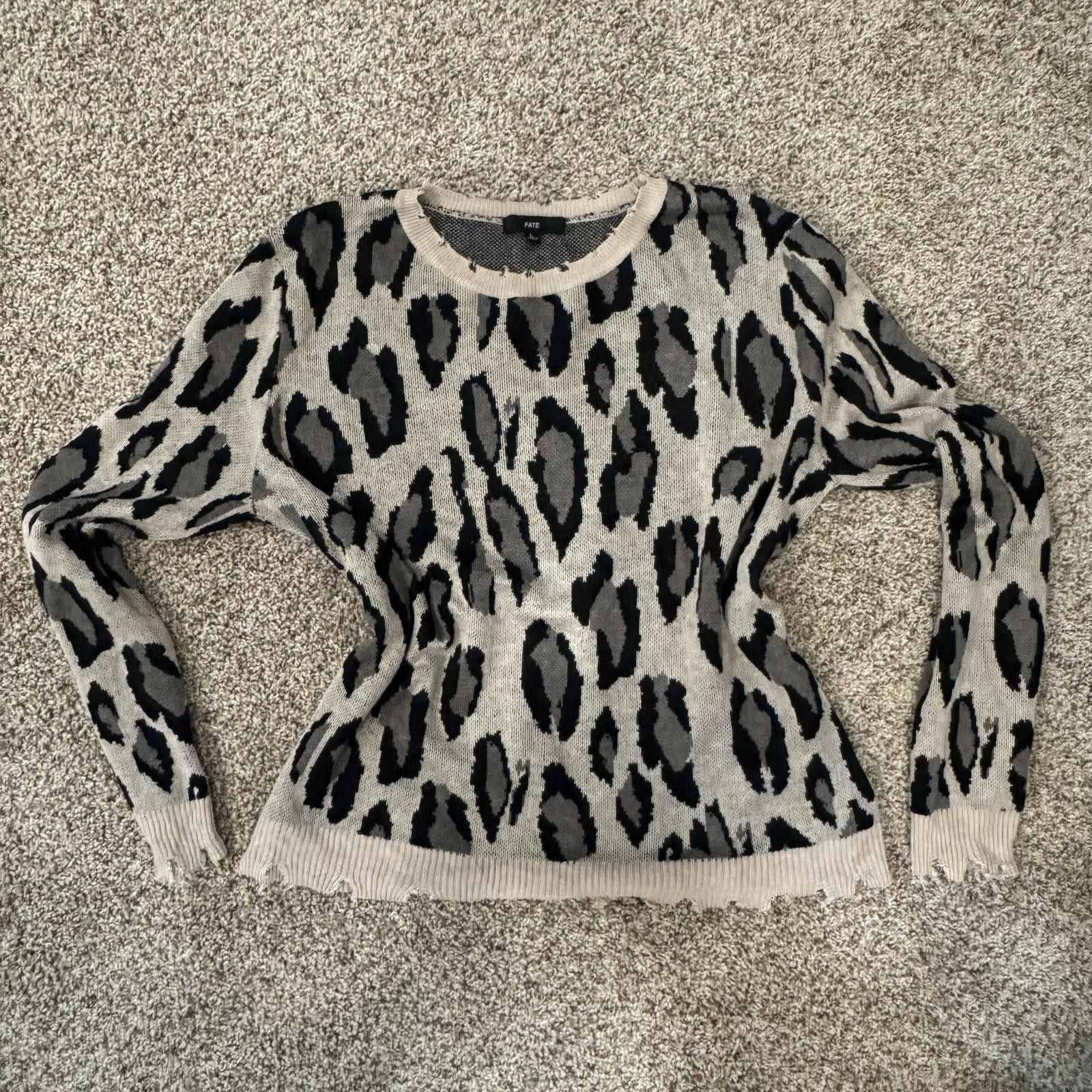 The North Face FATE Women's Crew Neck Leopard Print Sweater Large Size L / US 10 / IT 46 - 1 Thumbnail