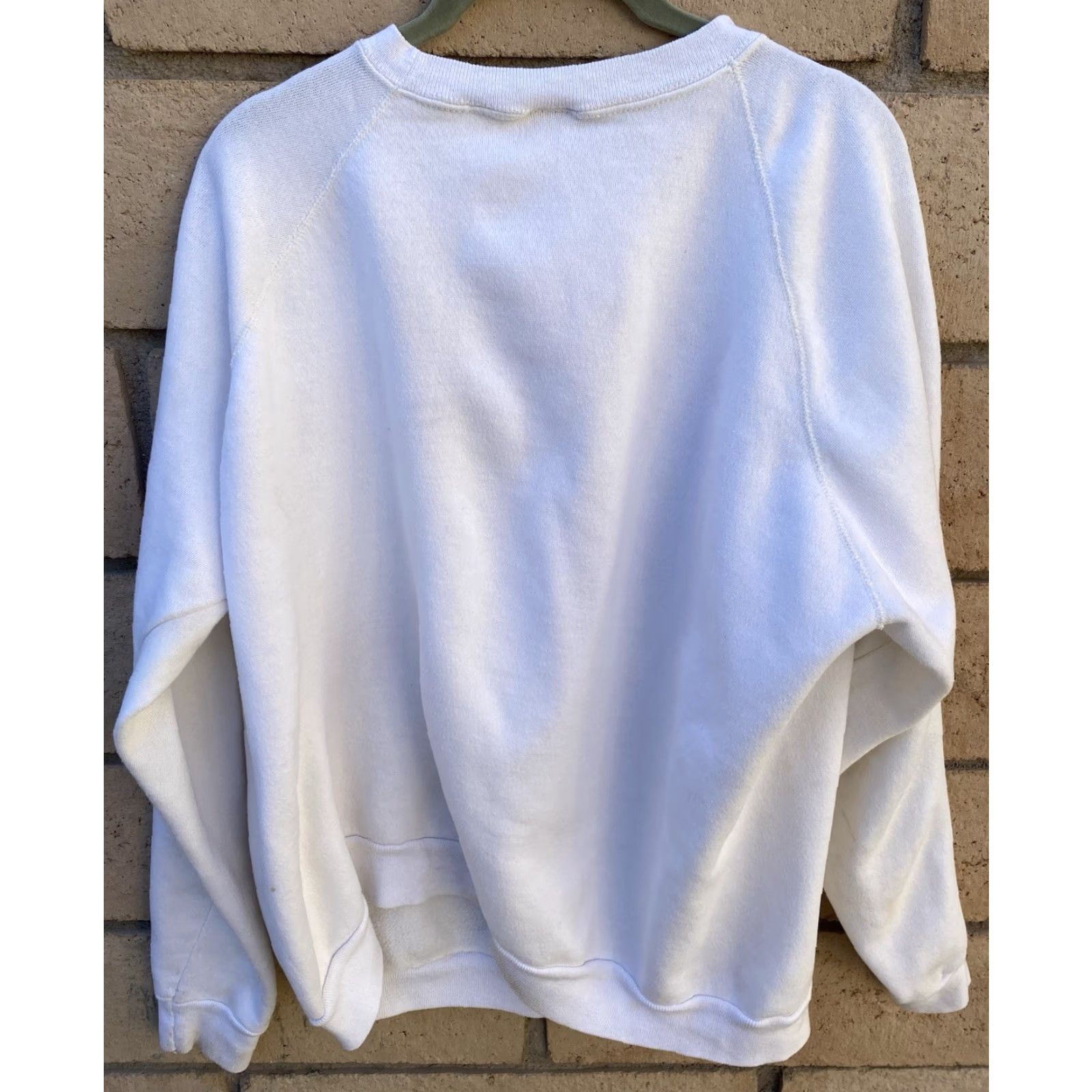 Vintage VINTAGE Piranhas Raglan Sweatshirt White XL Size US XL / EU 56 / 4 - 7 Thumbnail