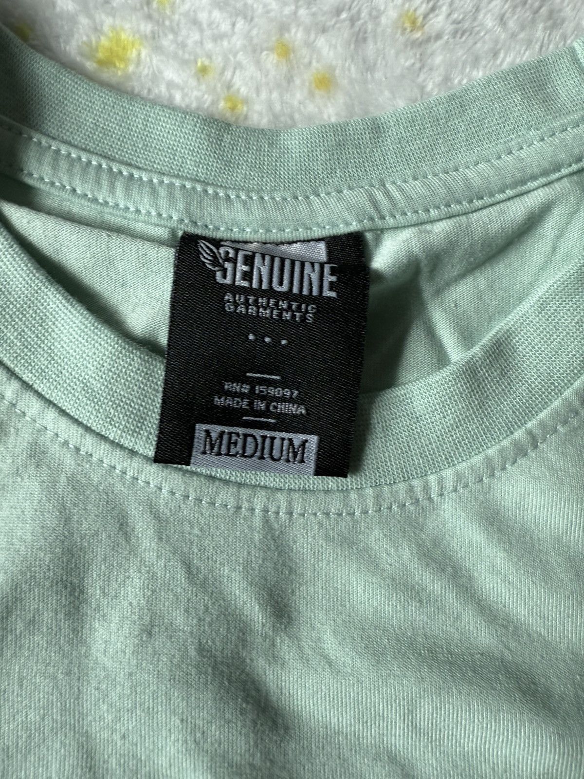 Other GENUINE GRAPHIC T-SHIRT MINT Size US M / EU 48-50 / 2 - 3 Thumbnail