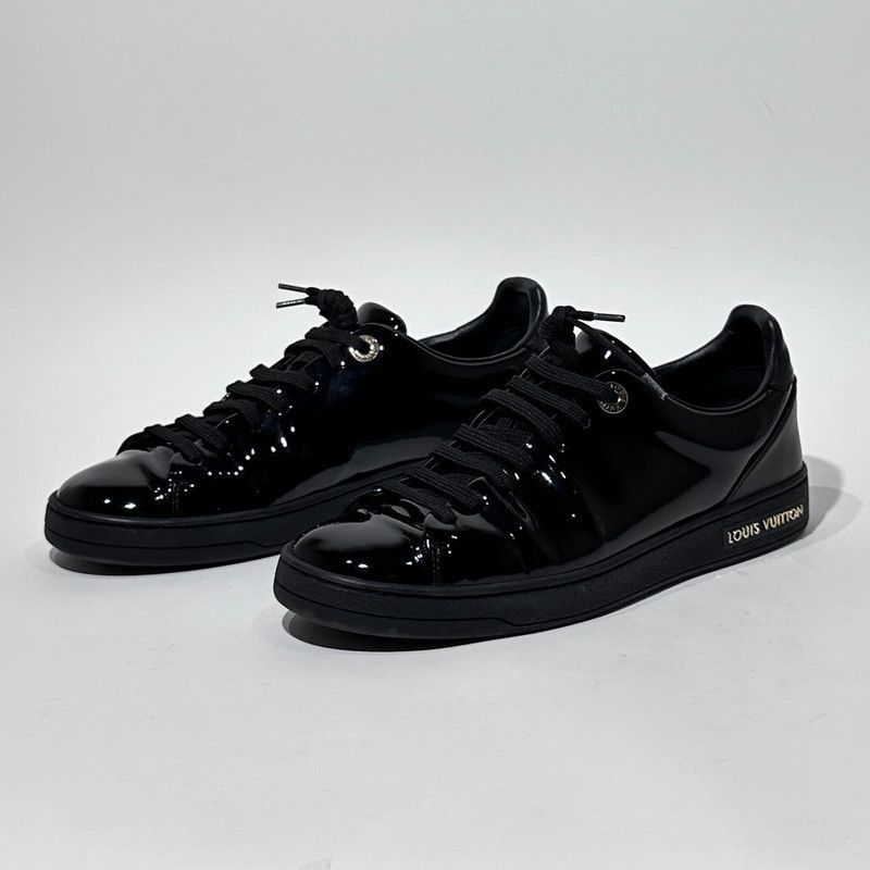 Louis Vuitton Stylish Black Sneakers for Casual Wear -
