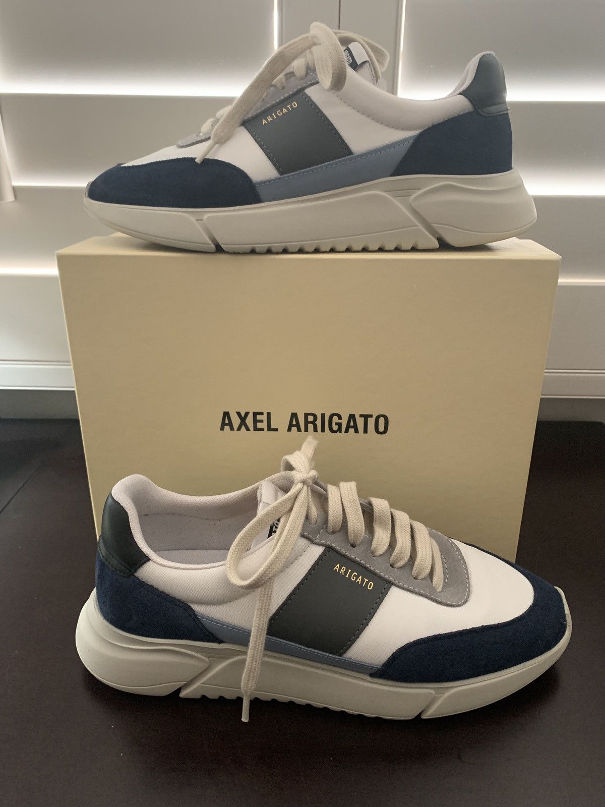 image of Axel Arigato Genesis Vintage 27574-41 Shoes in White/Blue, Men's (Size 8)