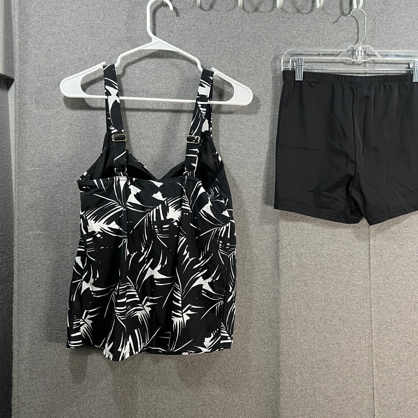 Other Kim Gravel x Swimsuits Scoop Neck Tankini Set w/ Bike Shorts Size L / US 10 / IT 46 - 5 Thumbnail