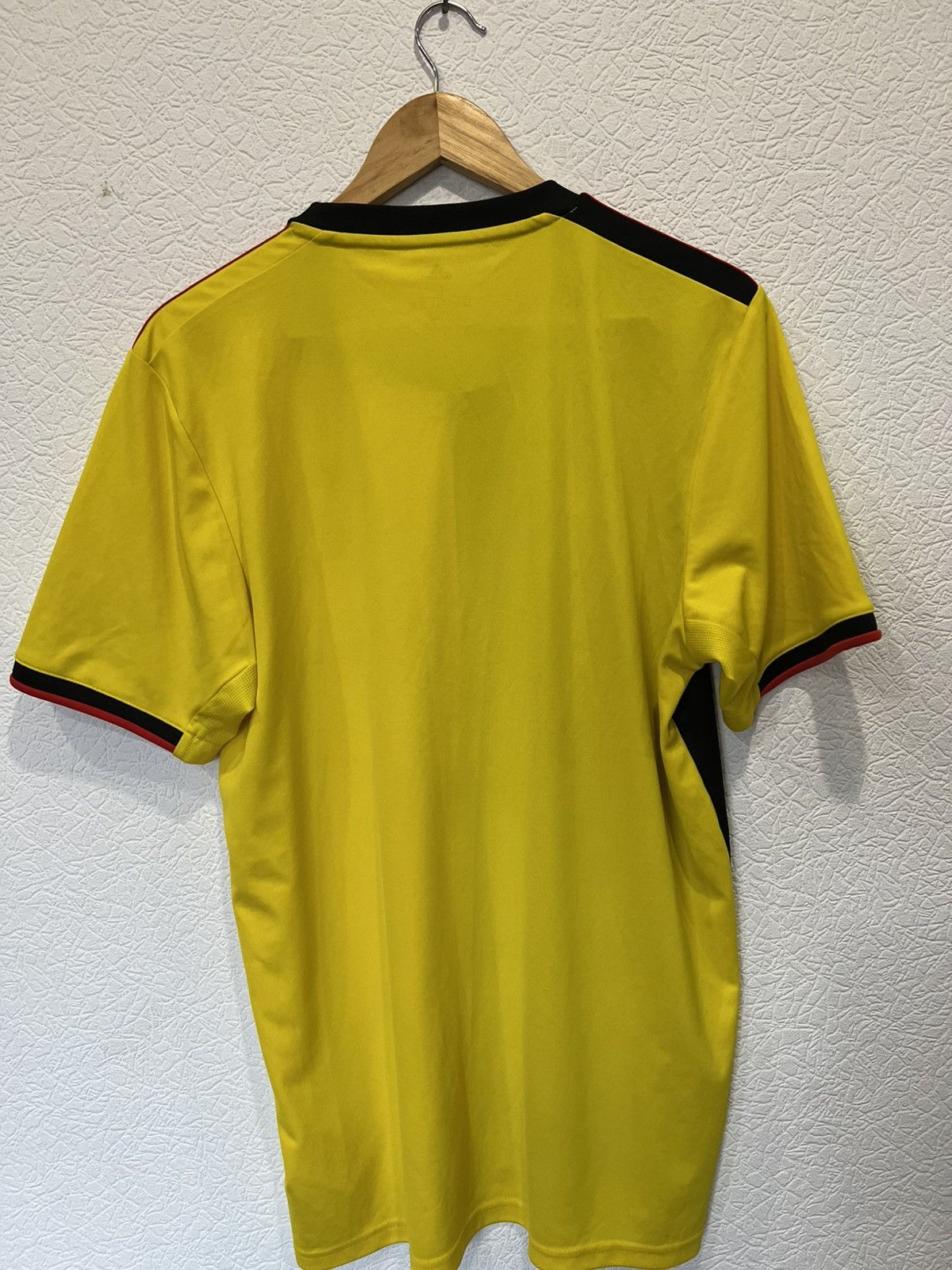 Adidas Watford Adidas 2019/2020 Home Kit Soccer Jersey Football Size US L / EU 52-54 / 3 - 5 Thumbnail