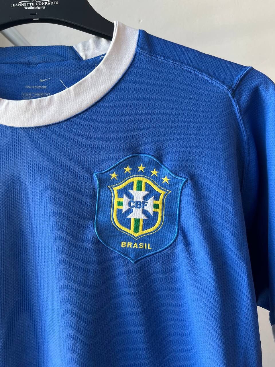 Nike 2006/08 BRAZIL RARE AWAY SOCCER JERSEY FOOTBALL SHIRT NIKE M Size US M / EU 48-50 / 2 - 4 Thumbnail