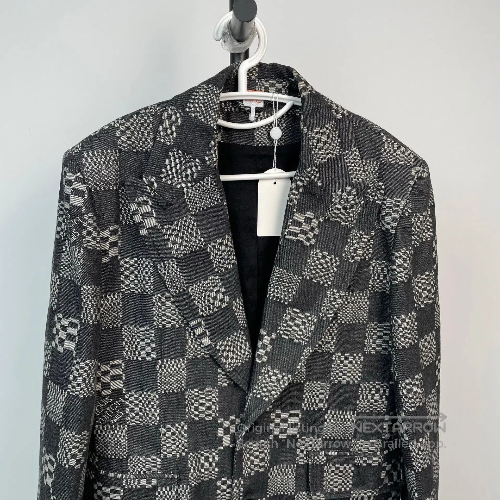 Louis Vuitton Louis Vuitton Grey checkered leather patch logo denim jack Size US M / EU 48-50 / 2 - 3 Thumbnail