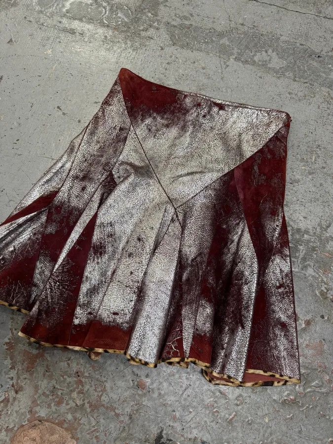 Roberto Cavalli 2000s Roberto Cavalli Eroded Silver Brown Suede Leather Skirt Size 26" / US 2 / IT 38 - 3 Thumbnail