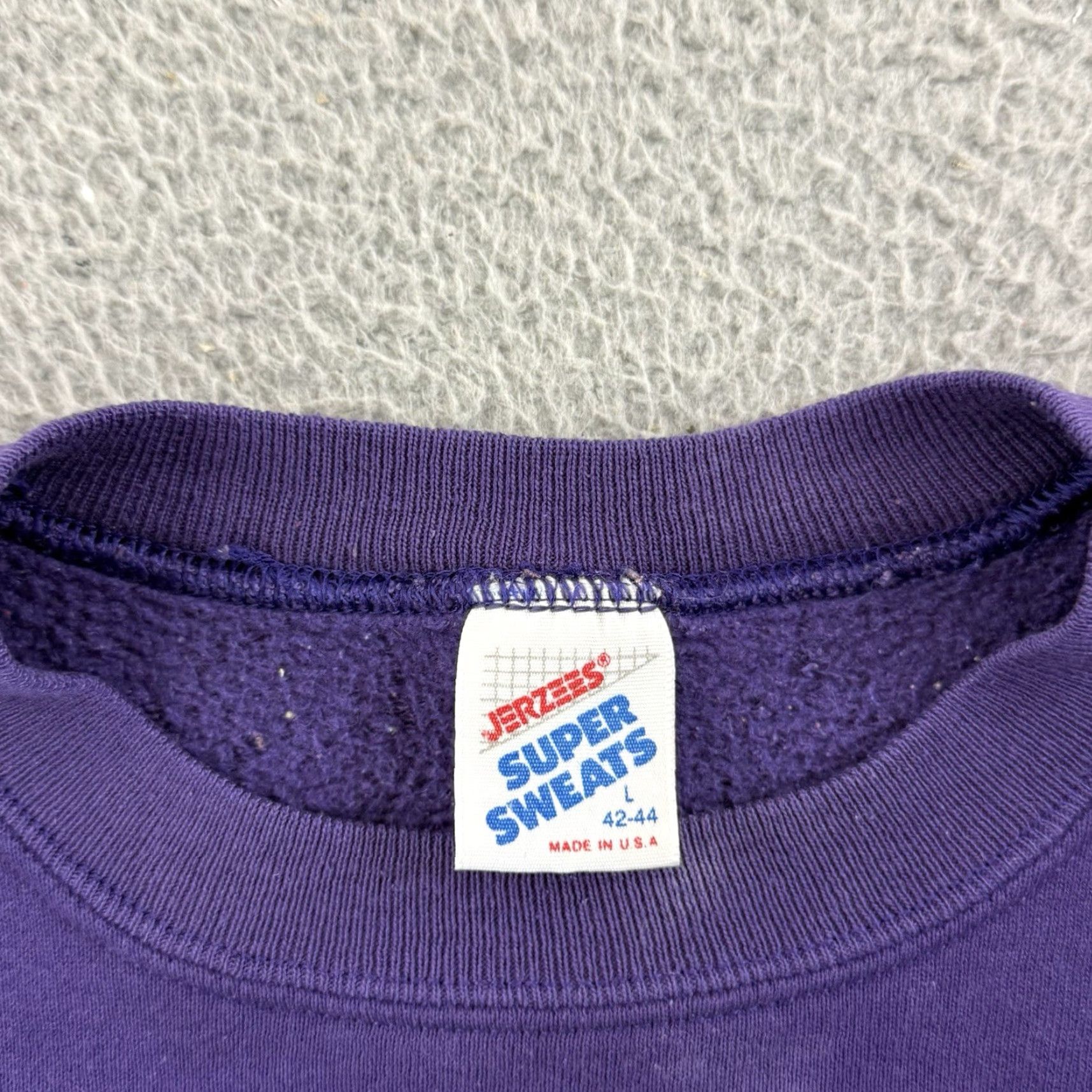 Jerzees VINTAGE Jerzees Sweatshirt Shirt Men L Purple 90s Golf Sport Pullover Angel Graphic Print Embroidered Crew Neck Knit? Size US L / EU 52-54 / 3 - 6 Thumbnail