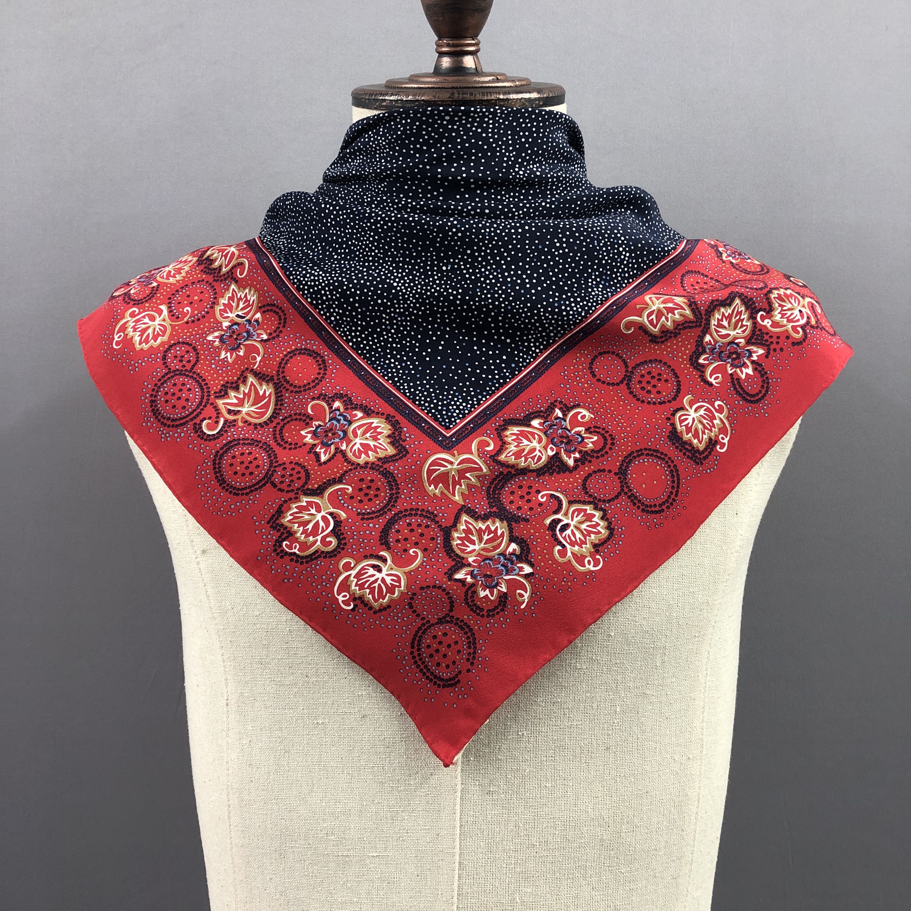 Emanuel Ungaro × Vintage Vintage Emanuel Ungaro SILK Scarf Twill Stole Wraps Scarves Size ONE SIZE - 2 Thumbnail