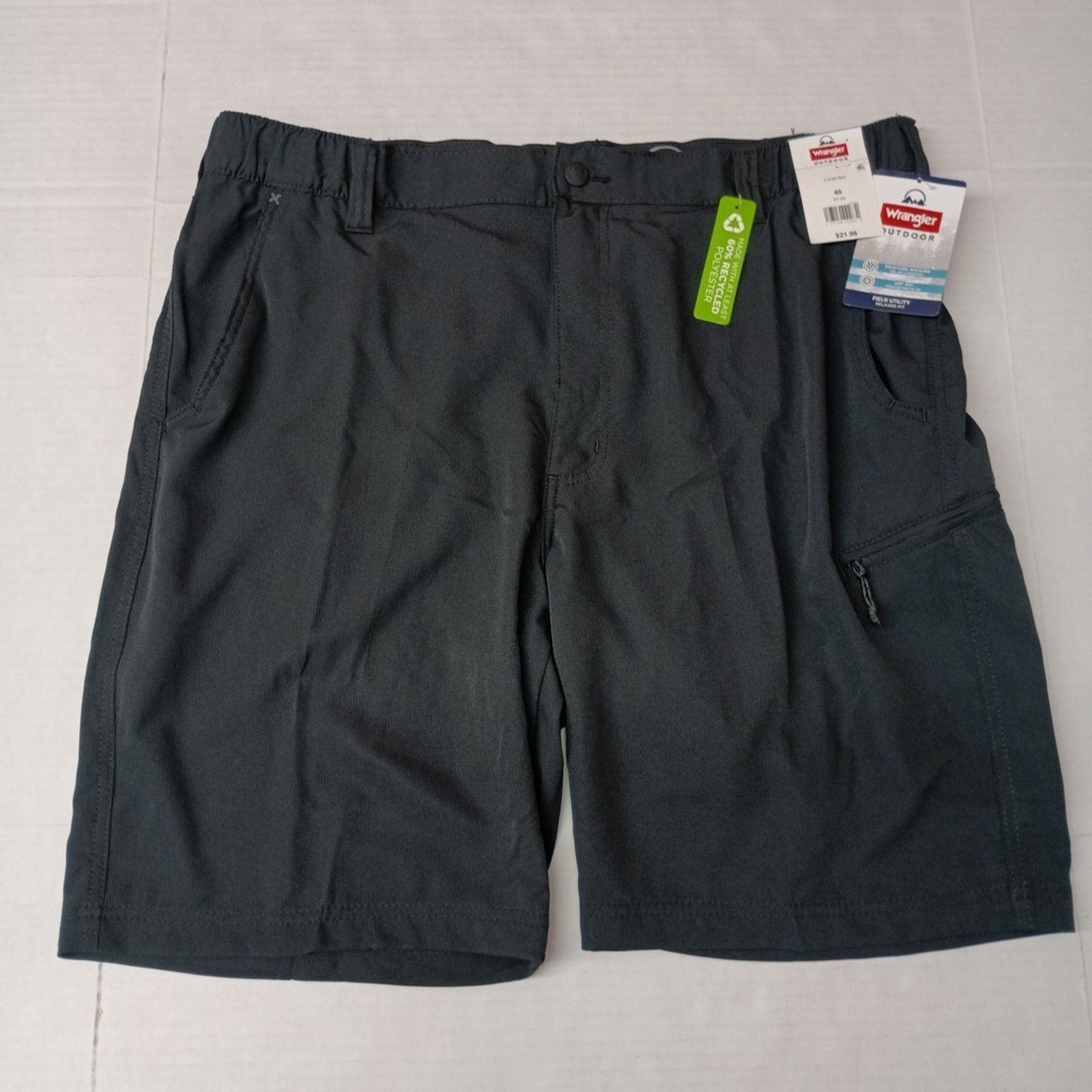 Wrangler Wrangler Mens Field Utility Shorts Size 40 Black Relaxed Fit Size US 40 / EU 56 - 1 Thumbnail