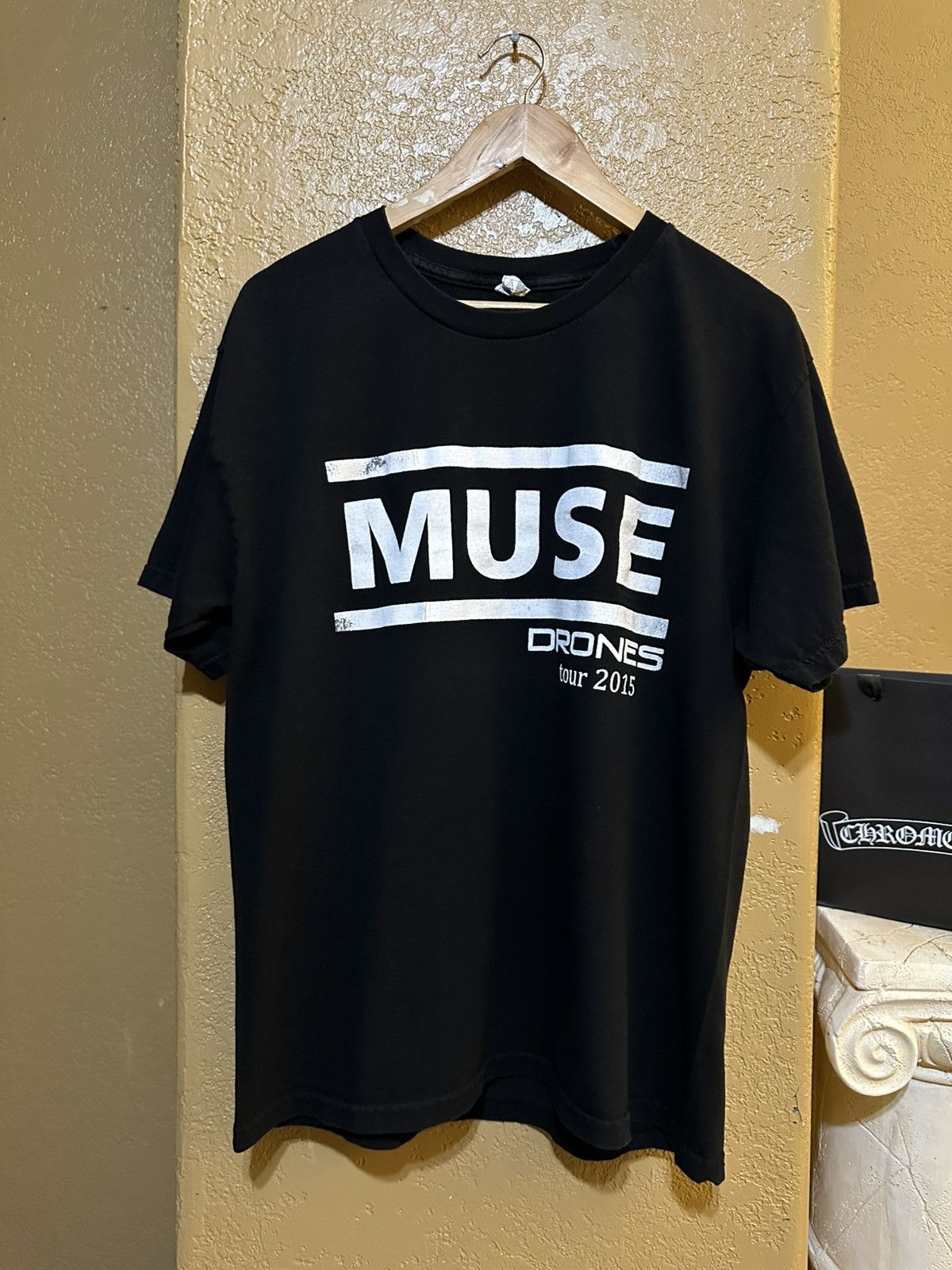 Band Tees 📌 Muse Drones tour tee large UK rock Size US L / EU 52-54 / 3 - 2 Thumbnail