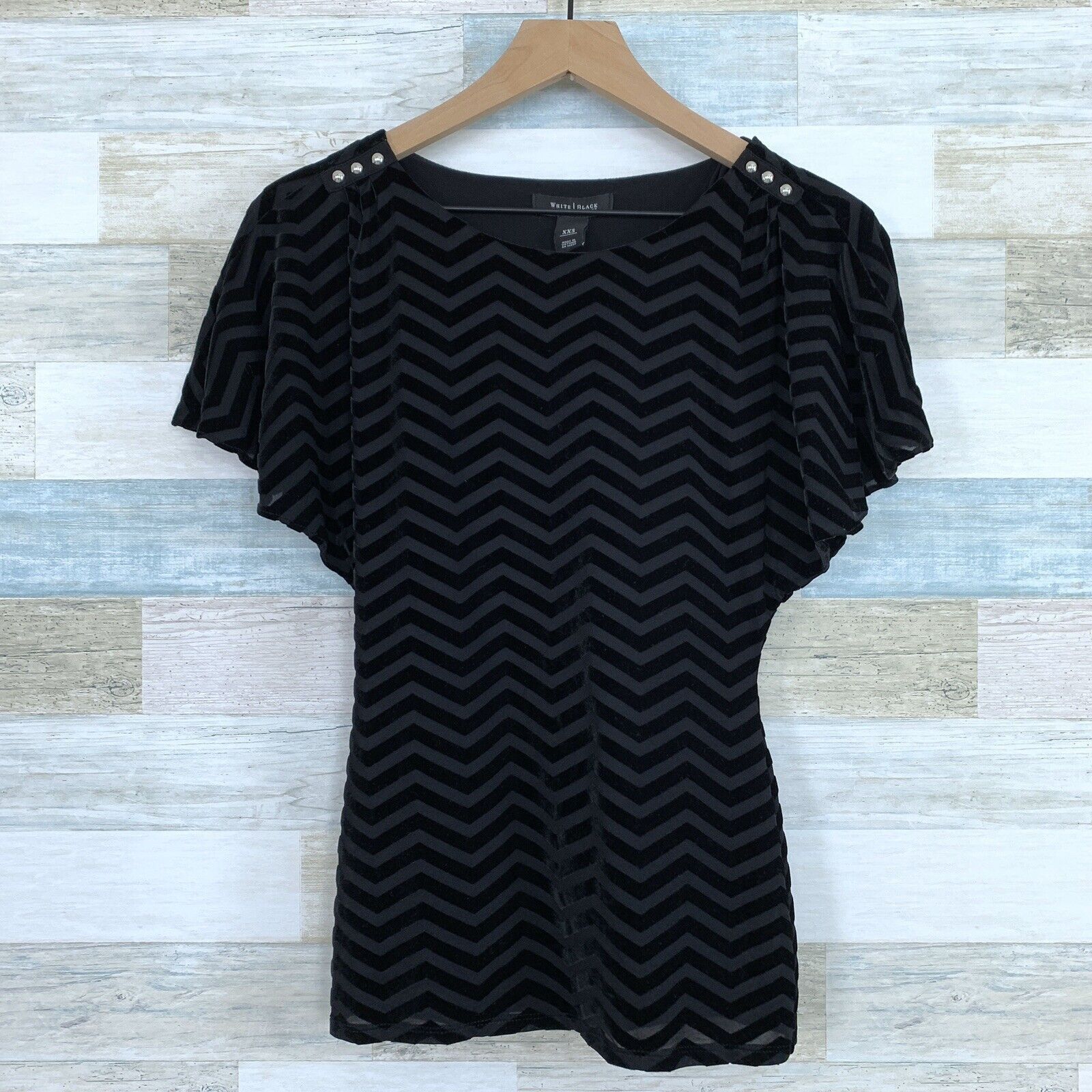 White House Black Market White House Black Market Velvet Chevron Blouse Black XXS Size XXS / US 00 / IT 34 - 1 Thumbnail