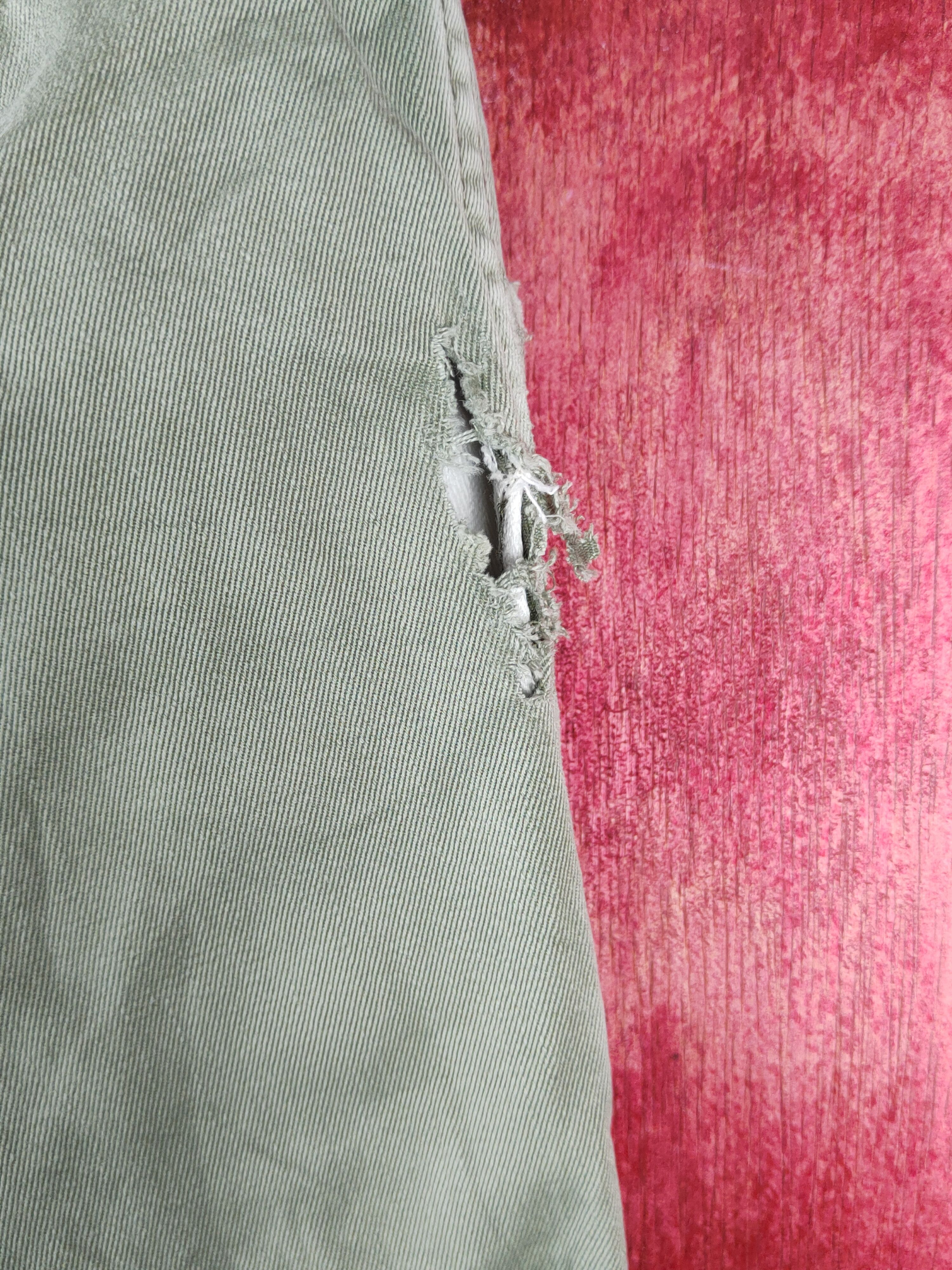 Japanese Brand Uniqlo Army Green ripped vintage Casual Pants #S2258 Size US 33 - 10 Thumbnail