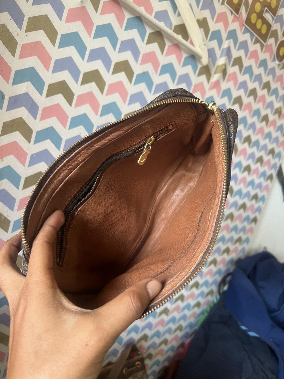 Louis Vuitton VINTAGE LOUIS VUITTON CLUCT BAG Size ONE SIZE - 7 Thumbnail