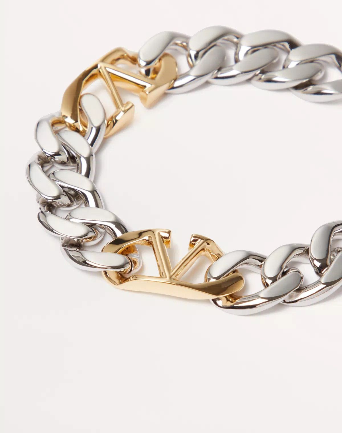 Valentino oc11z0725 Size:OS/ Vlogo Chain Metal Bracelet in Silver Size ONE SIZE - 3 Thumbnail
